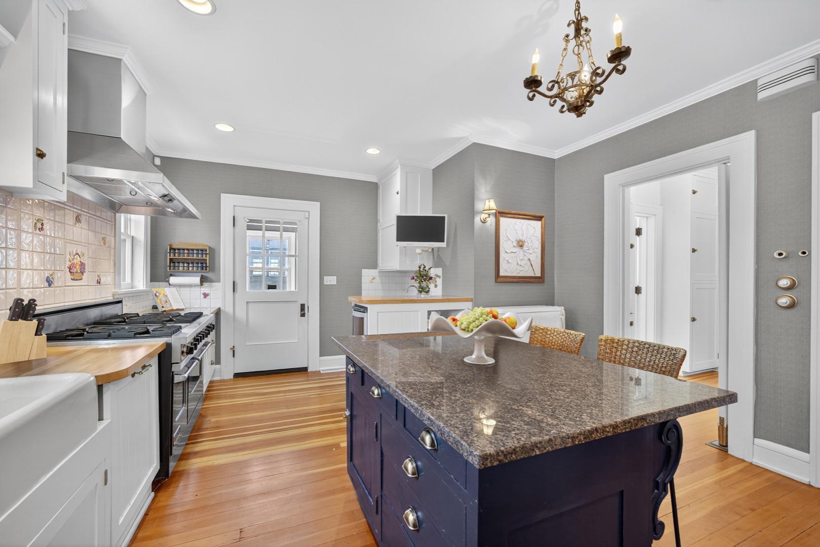 Rochester, Minnesota, 55902, United States, 7 Bedrooms Bedrooms, ,7 BathroomsBathrooms,Residential,Active,1973275