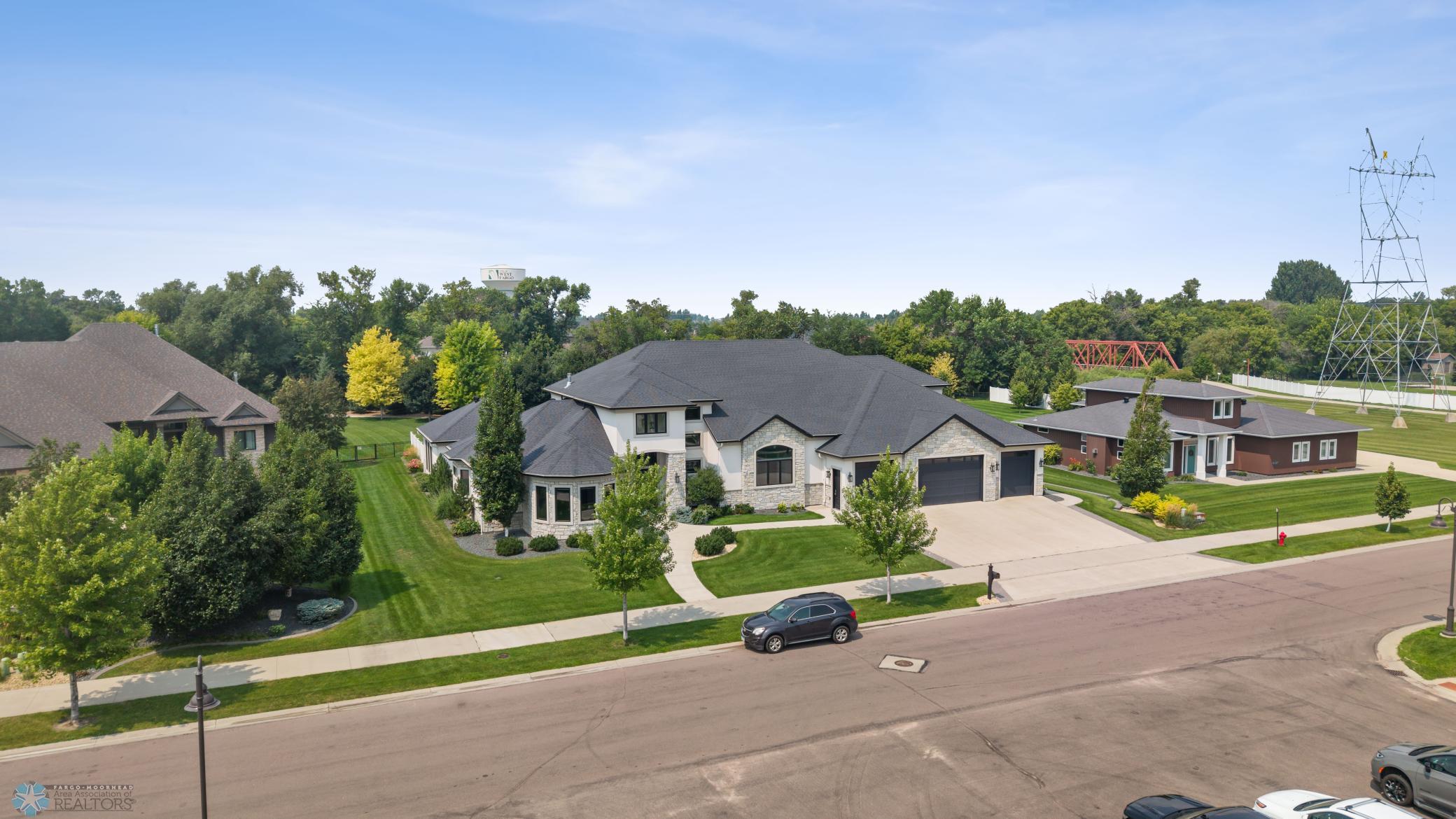 Fargo, North Dakota, 58104, United States, 5 Bedrooms Bedrooms, ,7 BathroomsBathrooms,Residential,Active,1941361