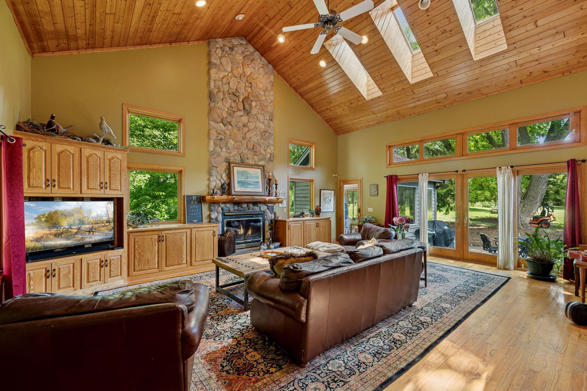 Wayzata, Minnesota, 55391, United States, 5 Bedrooms Bedrooms, ,4 BathroomsBathrooms,Residential,Active,2008341