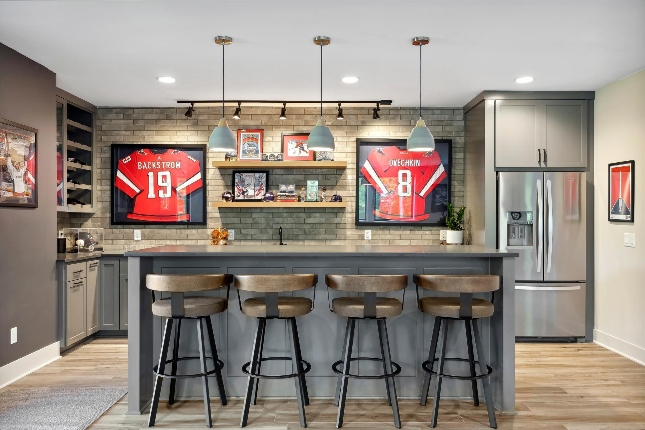 Minnetonka, Minnesota, 55305, United States, 5 Bedrooms Bedrooms, ,5 BathroomsBathrooms,Residential,Active,2006847