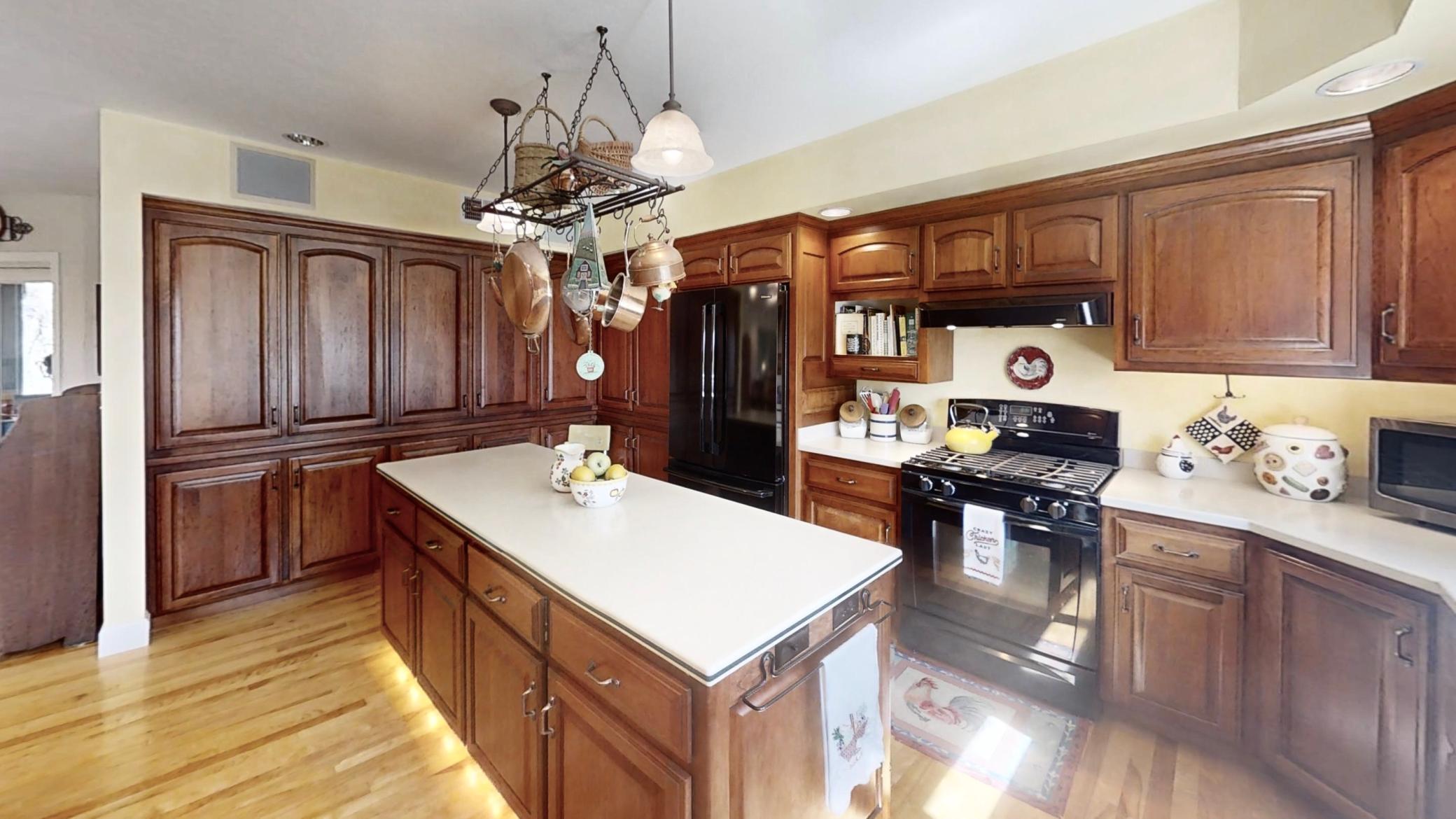 Northfield, Minnesota, 55057, United States, 3 Bedrooms Bedrooms, ,3 BathroomsBathrooms,Residential,Active,1920261