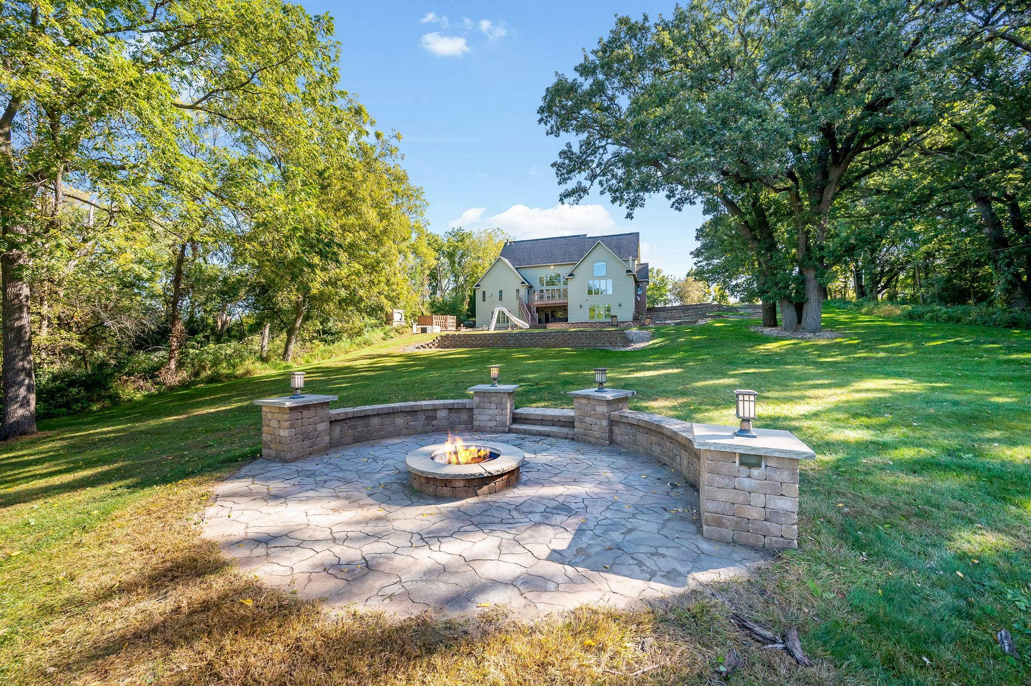 Fairmont, Minnesota, 56031, United States, 5 Bedrooms Bedrooms, ,6 BathroomsBathrooms,Residential,Active,1953012