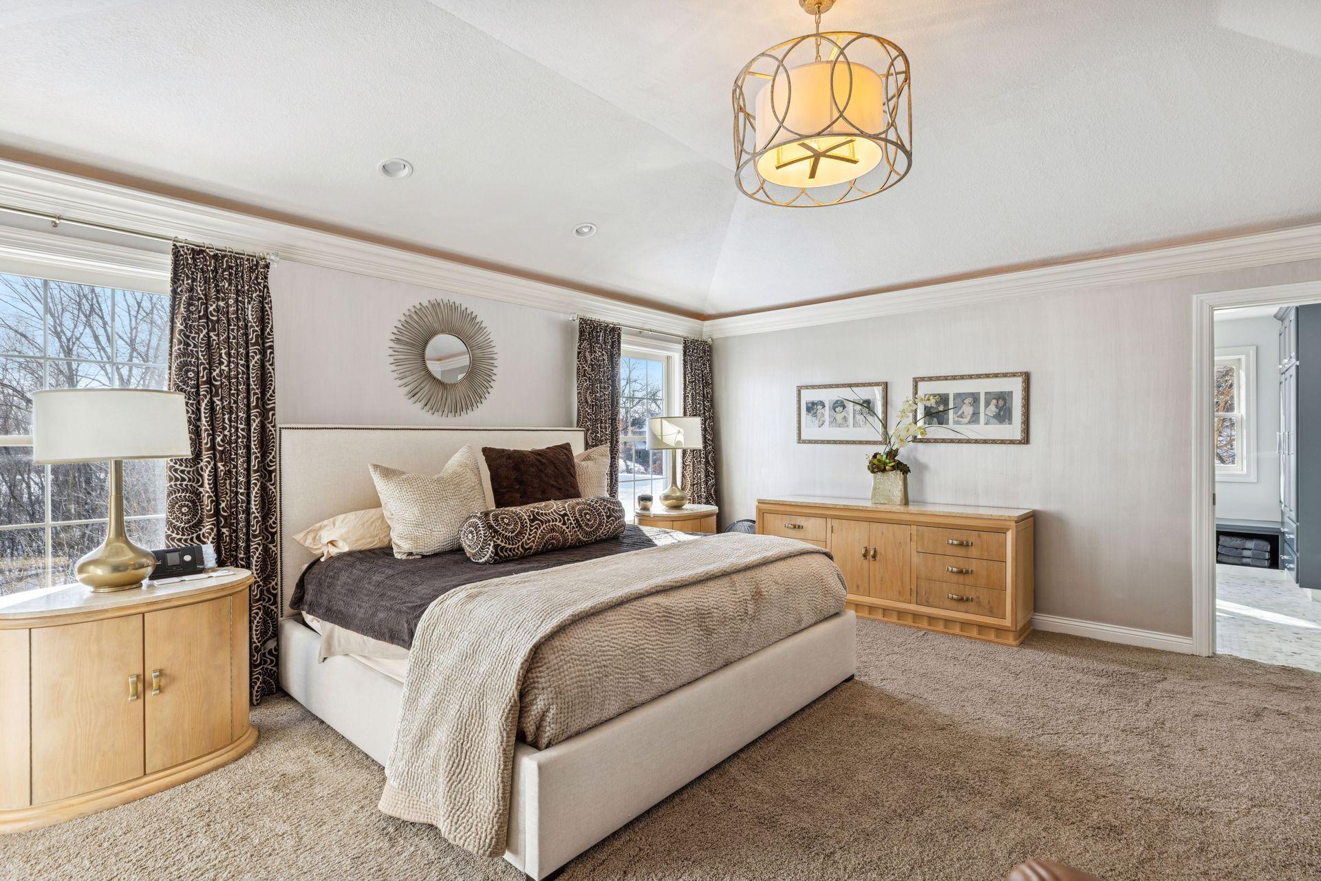 West Saint Paul, Minnesota, 55118, United States, 5 Bedrooms Bedrooms, ,5 BathroomsBathrooms,Residential,Active,2013431