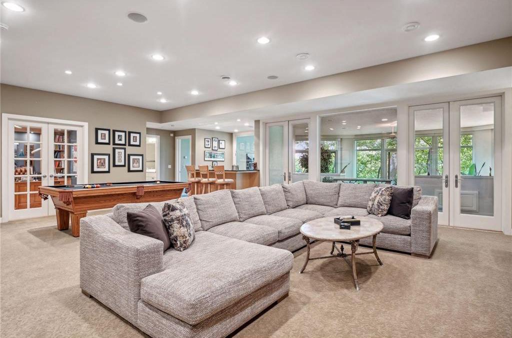 Minneapolis, Minnesota, 55439, United States, 5 Bedrooms Bedrooms, ,5 BathroomsBathrooms,Residential,Active,1944273