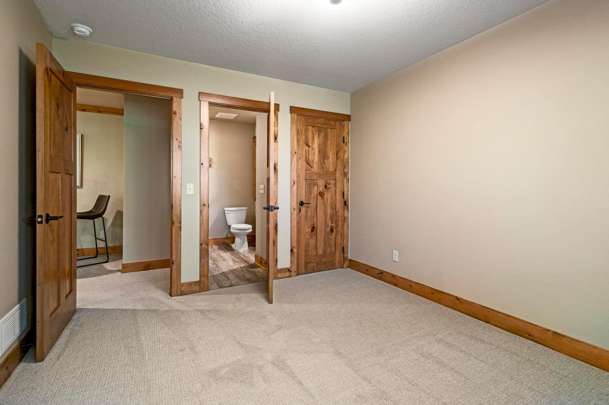 Excelsior, Minnesota, 55331, United States, 4 Bedrooms Bedrooms, ,4 BathroomsBathrooms,Residential,Active,1959542