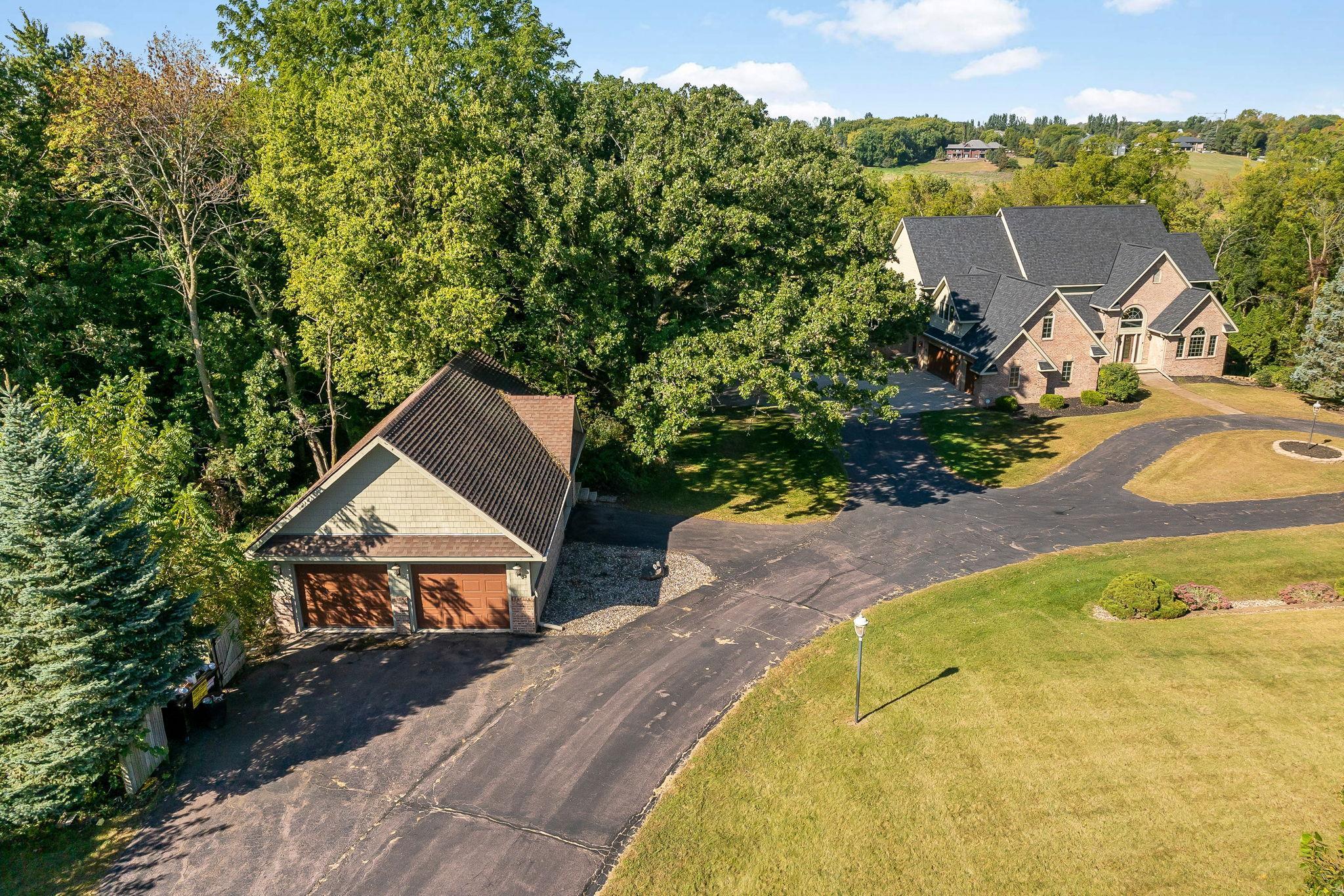 Fairmont, Minnesota, 56031, United States, 5 Bedrooms Bedrooms, ,6 BathroomsBathrooms,Residential,Active,1953012