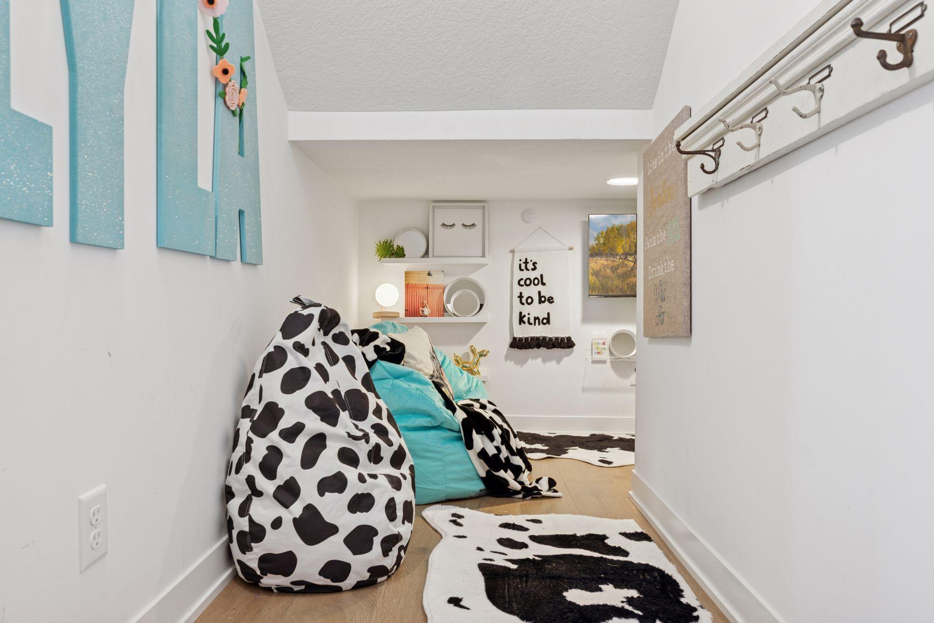 Woodbury, Minnesota, 55129, United States, 6 Bedrooms Bedrooms, ,6 BathroomsBathrooms,Residential,Active,1871286