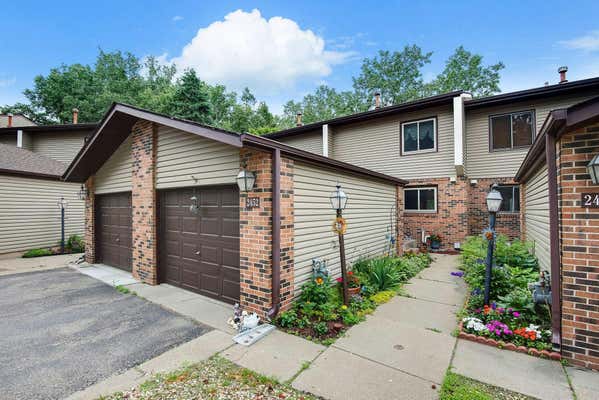 2452 MENDELSSOHN LN # 15, MINNEAPOLIS, MN 55427 - Image 1