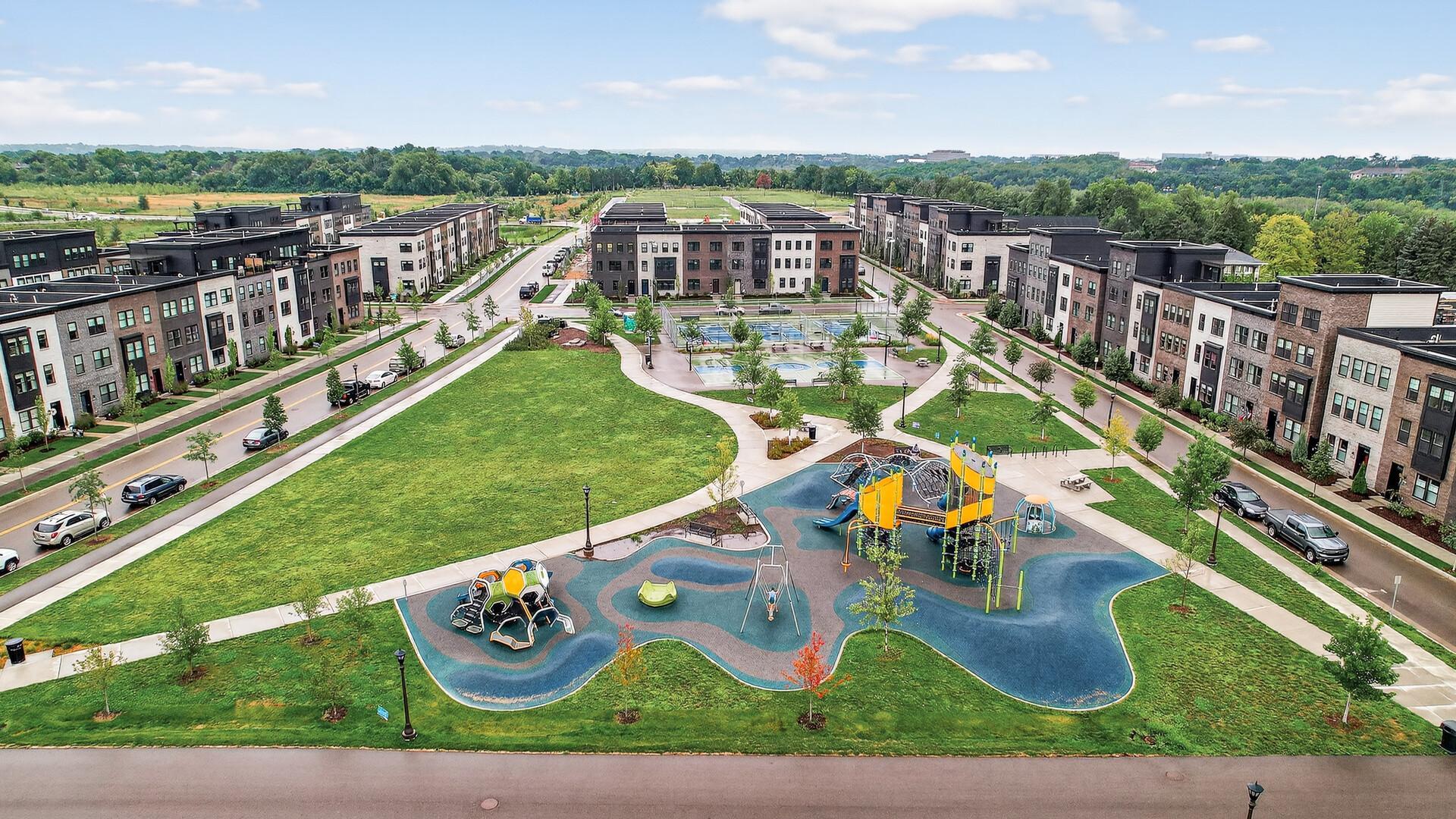 Saint Paul, Minnesota, 55116, United States, 4 Bedrooms Bedrooms, ,4 BathroomsBathrooms,Residential,Active,2003561