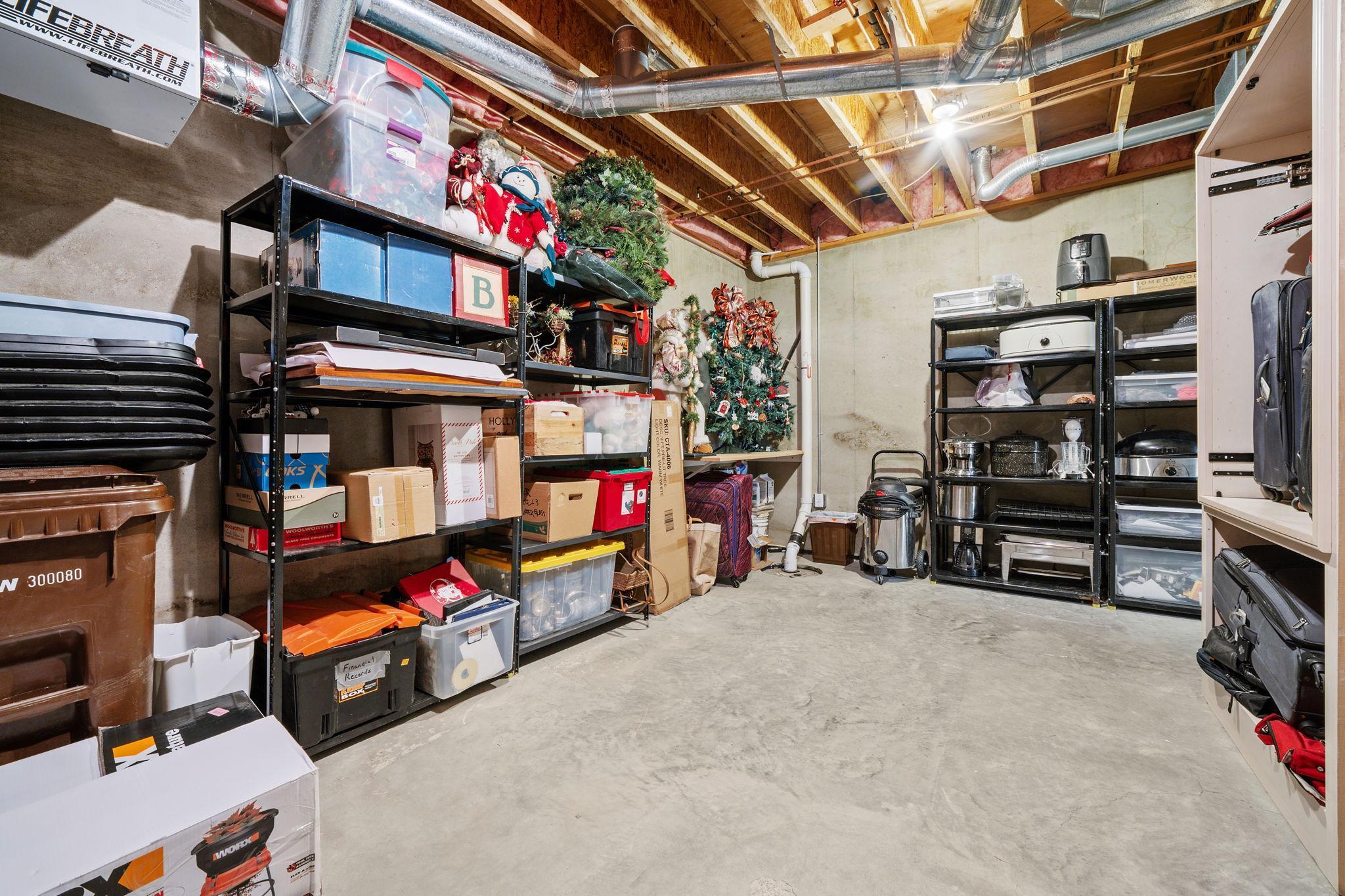 Wayzata, Minnesota, 55391, United States, 4 Bedrooms Bedrooms, ,3 BathroomsBathrooms,Residential,Active,1953718