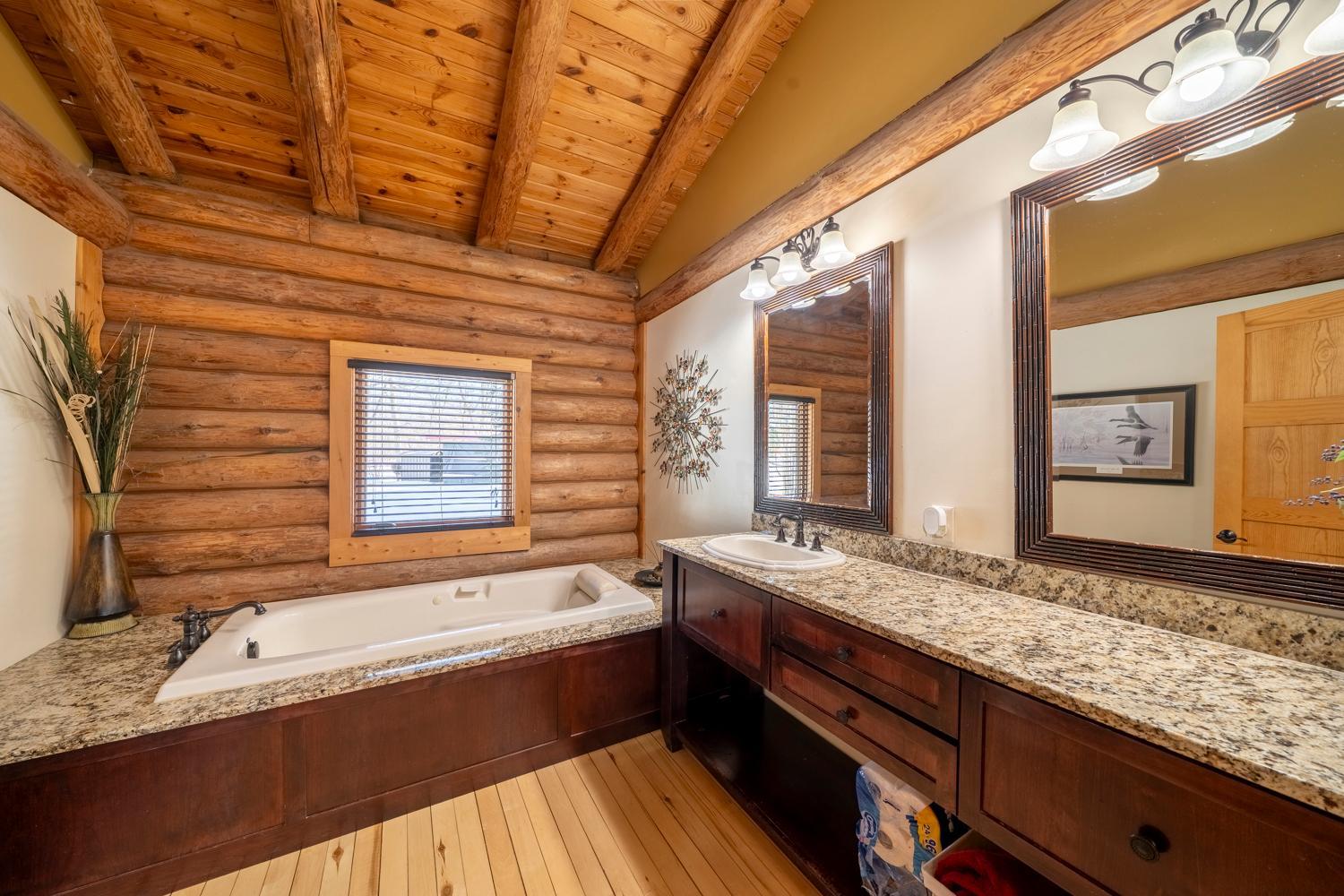 Detroit Lakes, Minnesota, 56501, United States, 3 Bedrooms Bedrooms, ,2 BathroomsBathrooms,Residential,Active,2017453