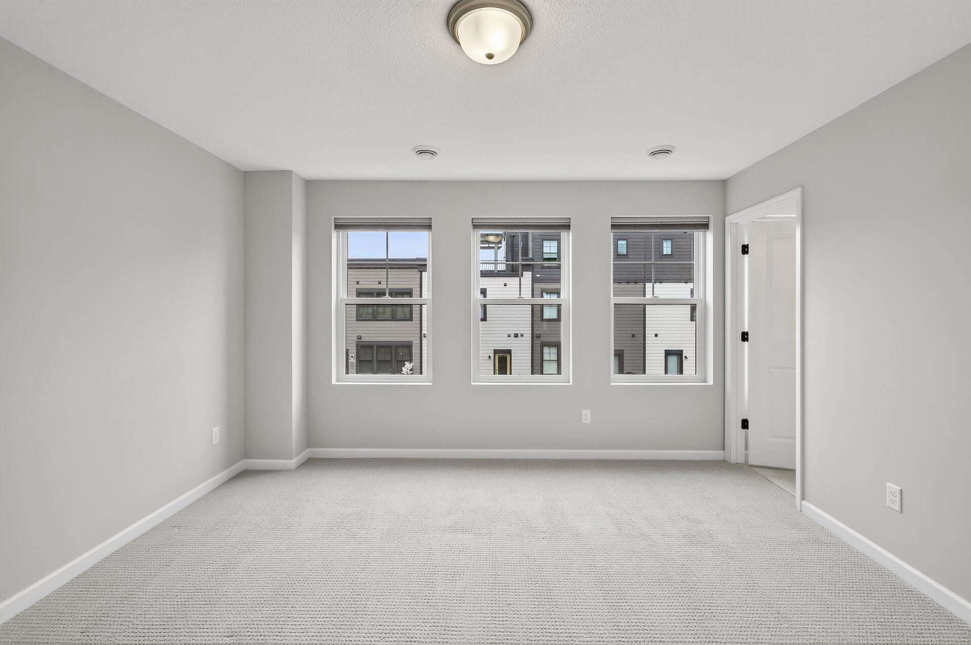 Saint Paul, Minnesota, 55116, United States, 4 Bedrooms Bedrooms, ,4 BathroomsBathrooms,Residential,Active,2003561