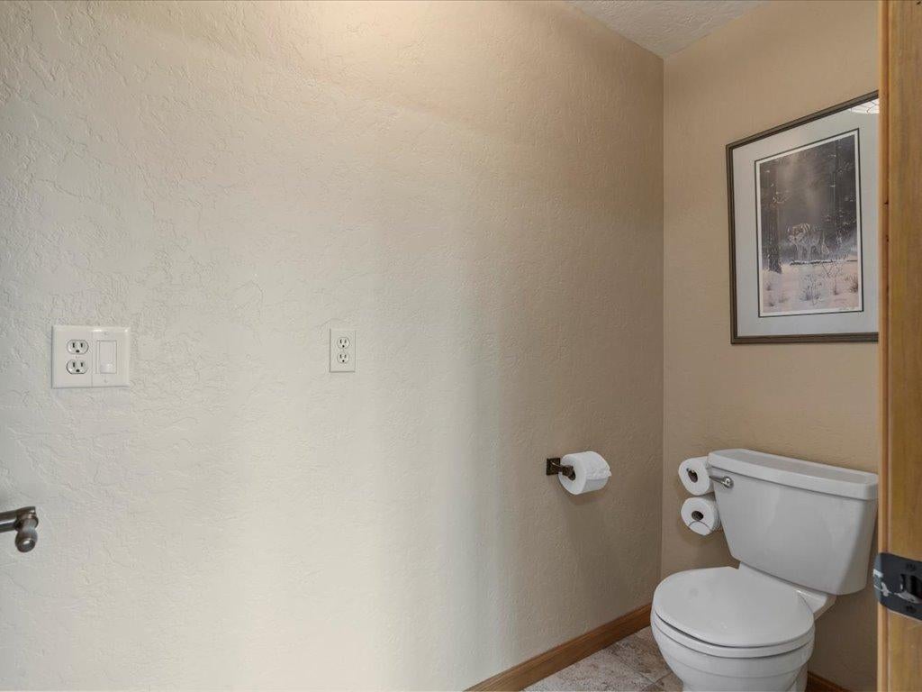 Merrifield, Minnesota, 56465, United States, 6 Bedrooms Bedrooms, ,4 BathroomsBathrooms,Residential,Active,1934819