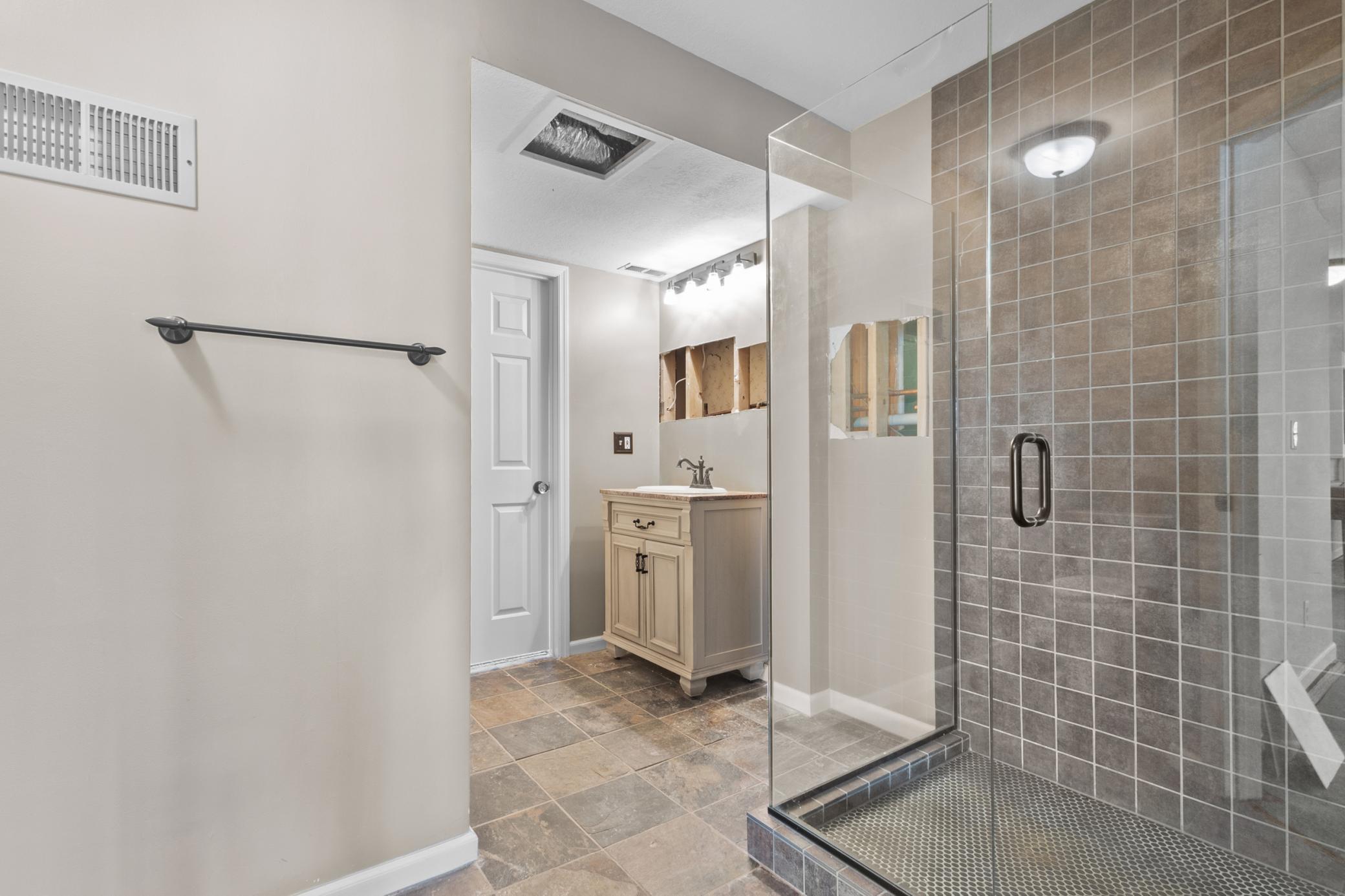 Wayzata, Minnesota, 55391, United States, 6 Bedrooms Bedrooms, ,5 BathroomsBathrooms,Residential,Active,1945262