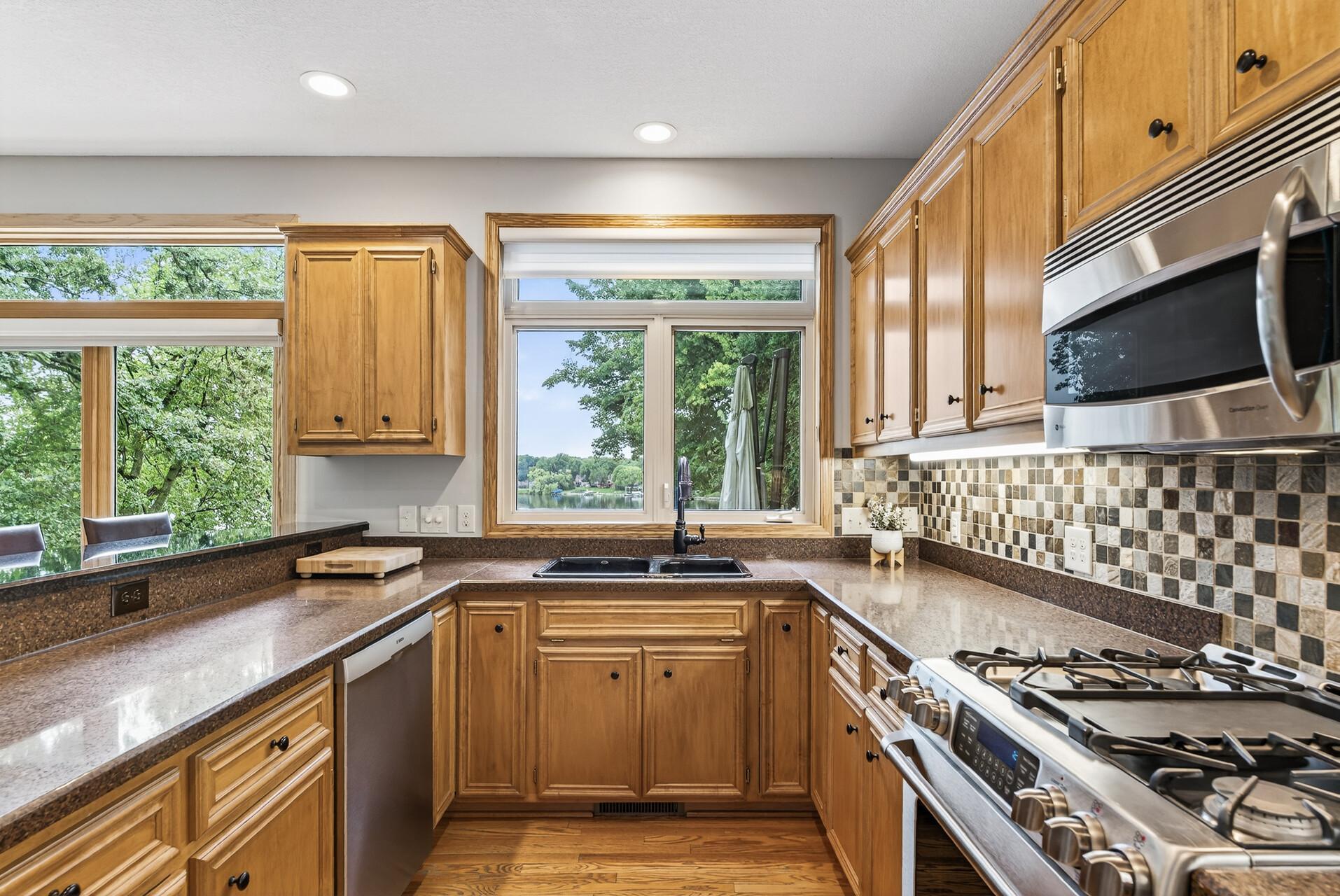 Prior Lake, Minnesota, 55372, United States, 3 Bedrooms Bedrooms, ,4 BathroomsBathrooms,Residential,Active,1920236