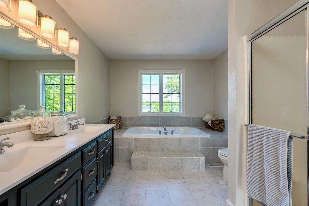Elysian, Minnesota, 56028, United States, 6 Bedrooms Bedrooms, ,6 BathroomsBathrooms,Residential,Active,1831792