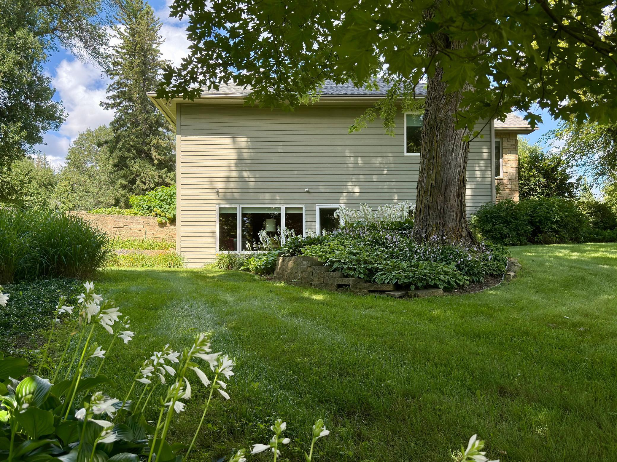 Northfield, Minnesota, 55057, United States, 3 Bedrooms Bedrooms, ,3 BathroomsBathrooms,Residential,Active,1920261