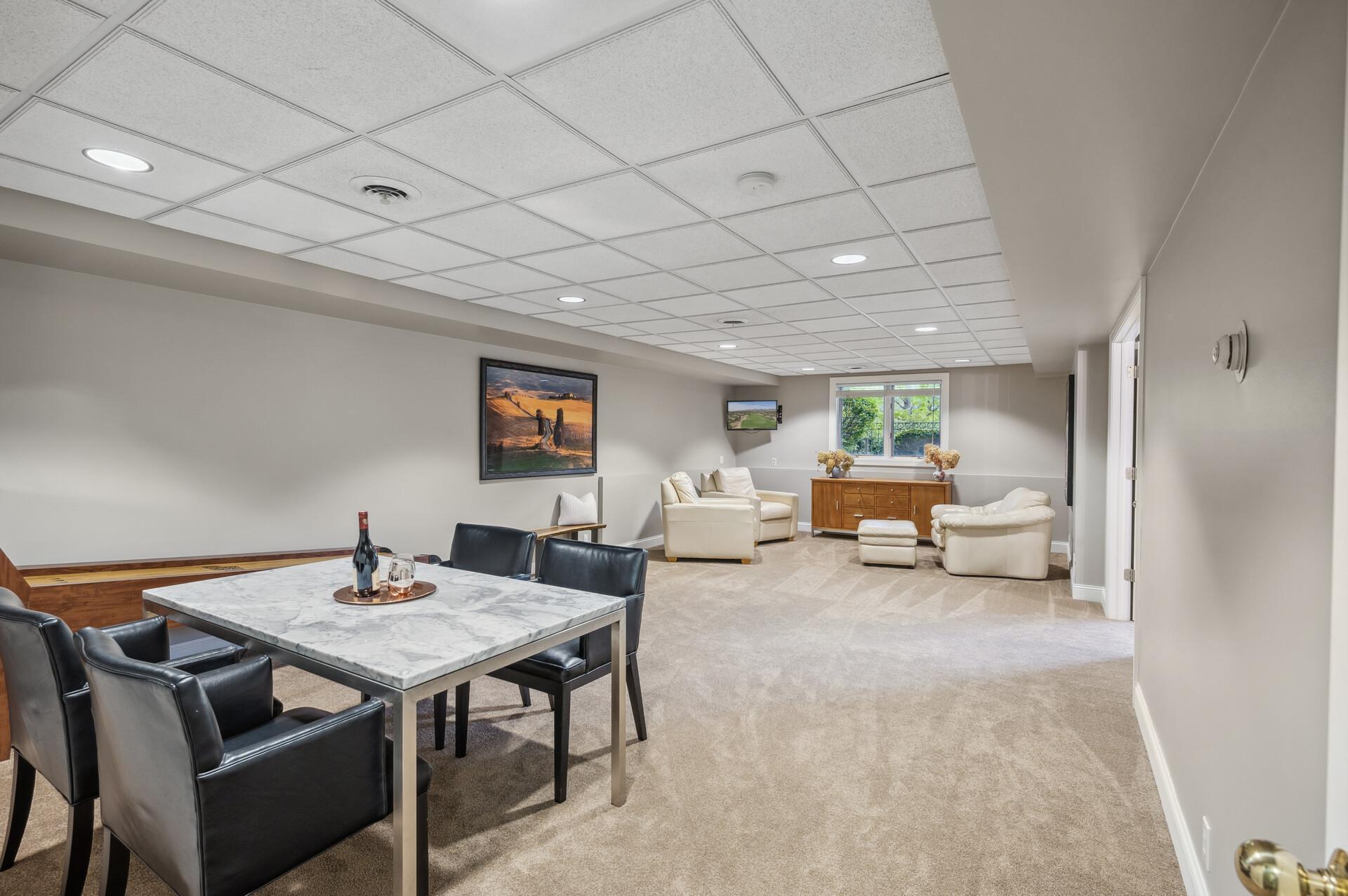 Minneapolis, Minnesota, 55401, United States, 4 Bedrooms Bedrooms, ,4 BathroomsBathrooms,Residential,Active,2003546