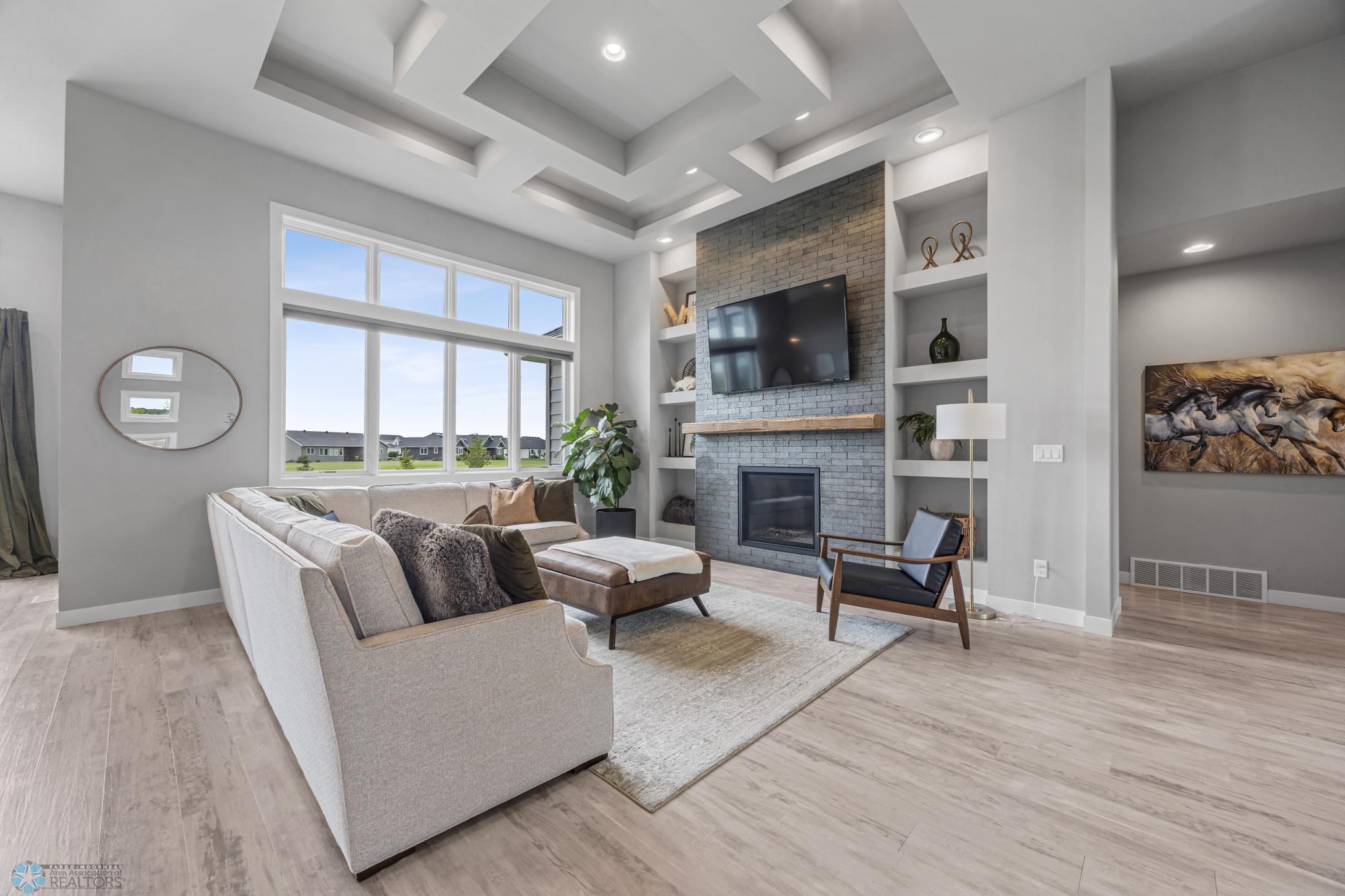 Oxbow, North Dakota, 58047, United States, 5 Bedrooms Bedrooms, ,3 BathroomsBathrooms,Residential,Active,1926894