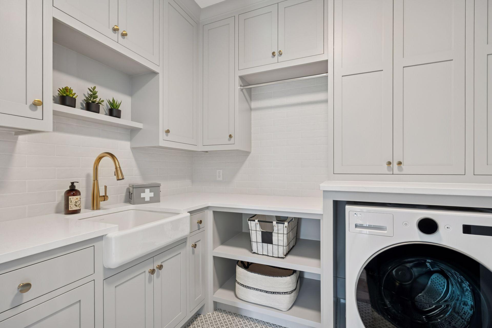 Minneapolis, Minnesota, 55424, United States, 5 Bedrooms Bedrooms, ,6 BathroomsBathrooms,Residential,Active,1959982