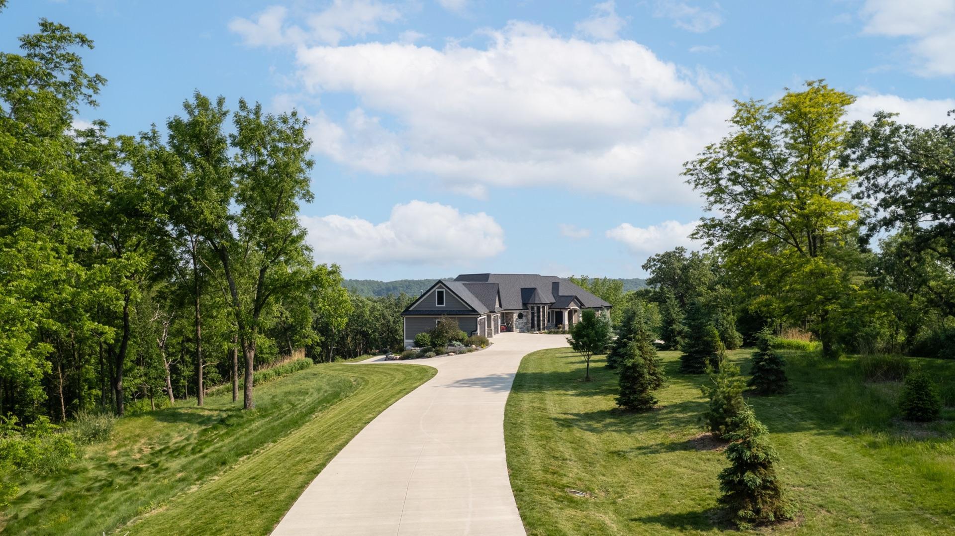 Rochester, Minnesota, 55902, United States, 4 Bedrooms Bedrooms, ,4 BathroomsBathrooms,Residential,Active,1853329