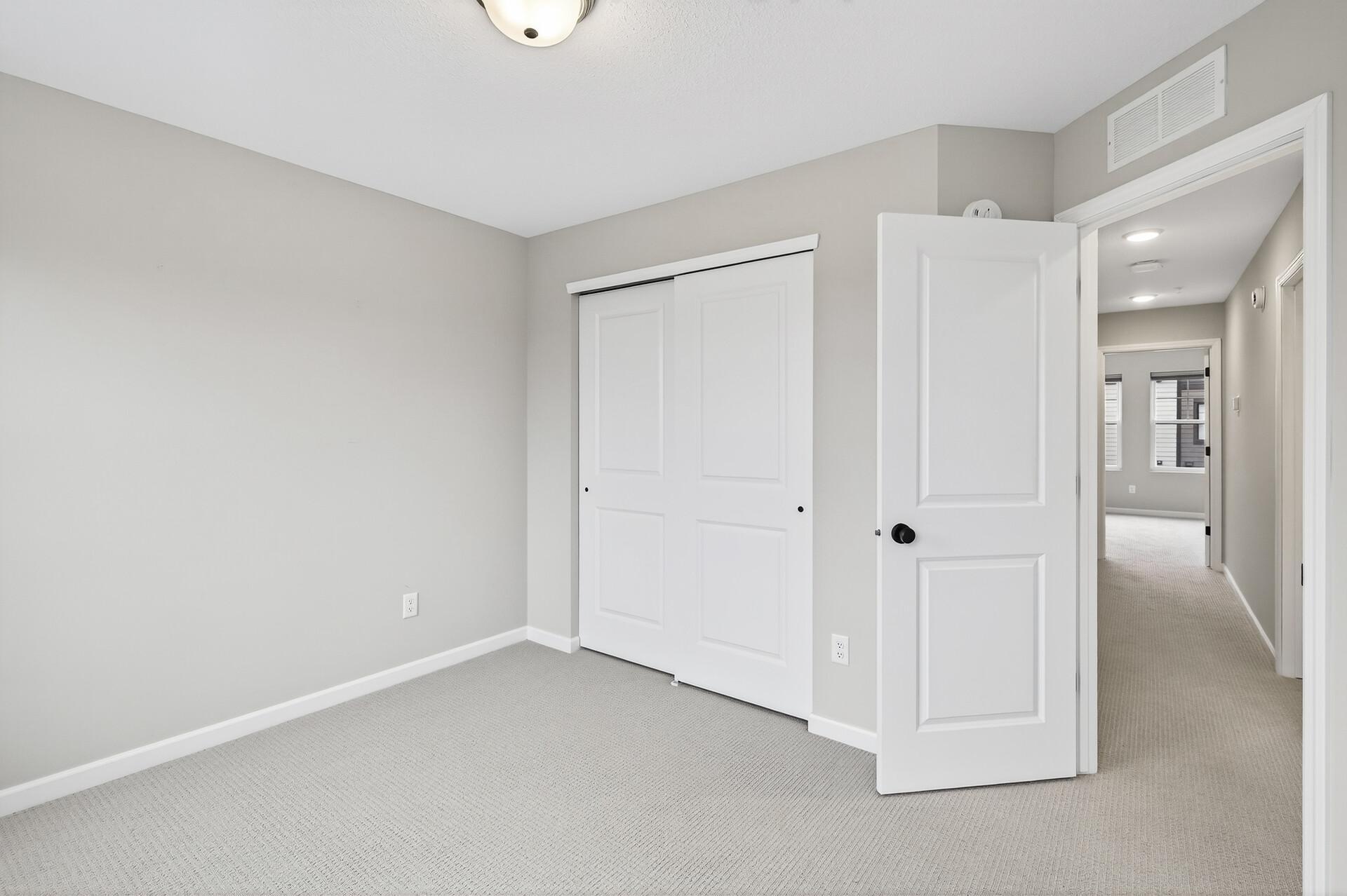 Saint Paul, Minnesota, 55116, United States, 4 Bedrooms Bedrooms, ,4 BathroomsBathrooms,Residential,Active,2003561