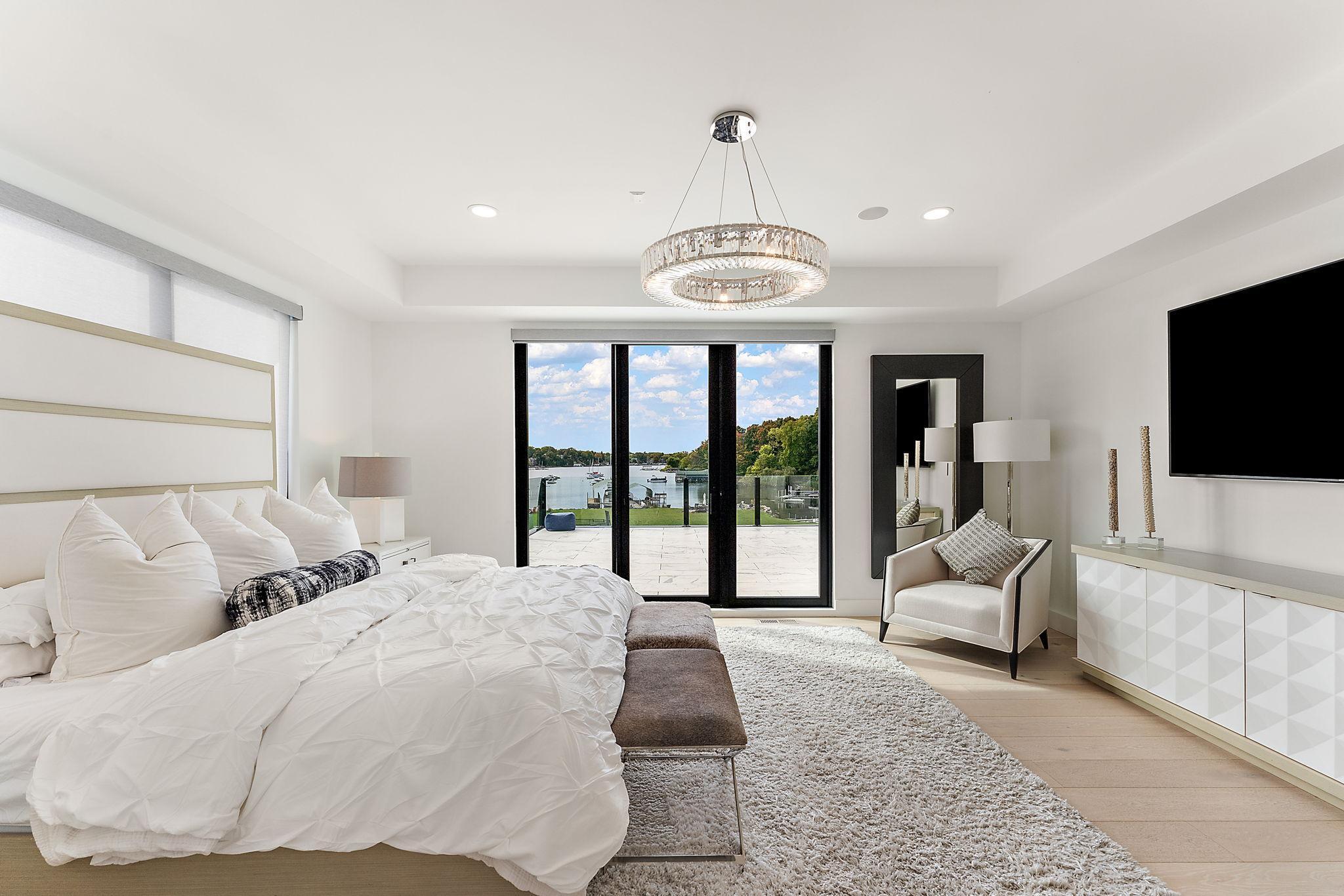 Wayzata, Minnesota, 55391, United States, 8 Bedrooms Bedrooms, ,11 BathroomsBathrooms,Residential,Active,1959932