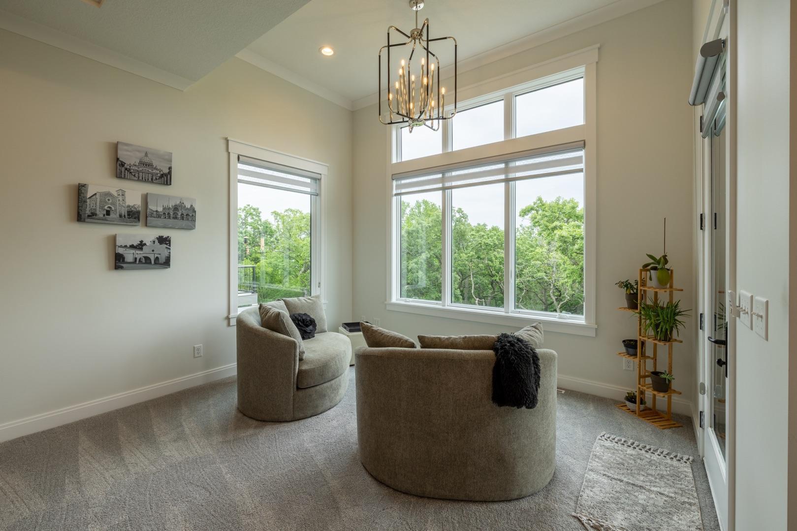 Rochester, Minnesota, 55902, United States, 4 Bedrooms Bedrooms, ,4 BathroomsBathrooms,Residential,Active,1853329