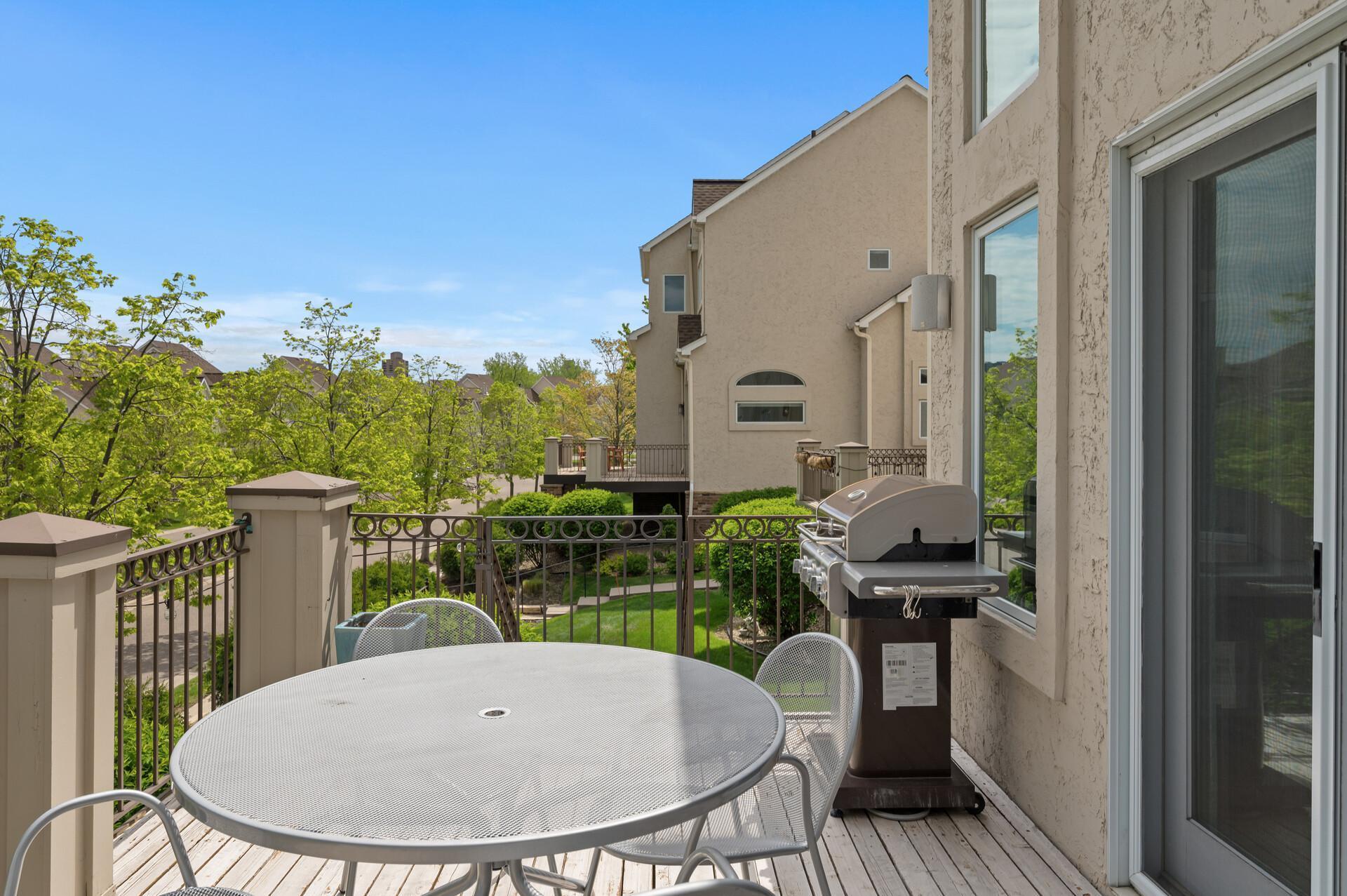 Minneapolis, Minnesota, 55401, United States, 4 Bedrooms Bedrooms, ,4 BathroomsBathrooms,Residential,Active,2003546