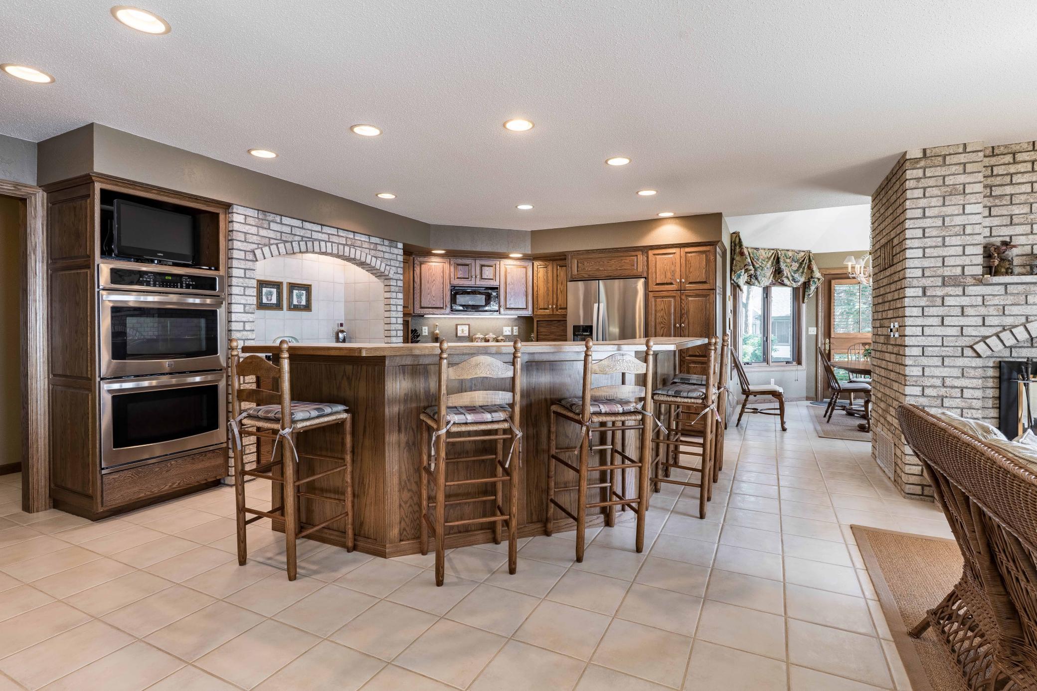 Alexandria, Minnesota, 56308, United States, 4 Bedrooms Bedrooms, ,6 BathroomsBathrooms,Residential,Active,1964256