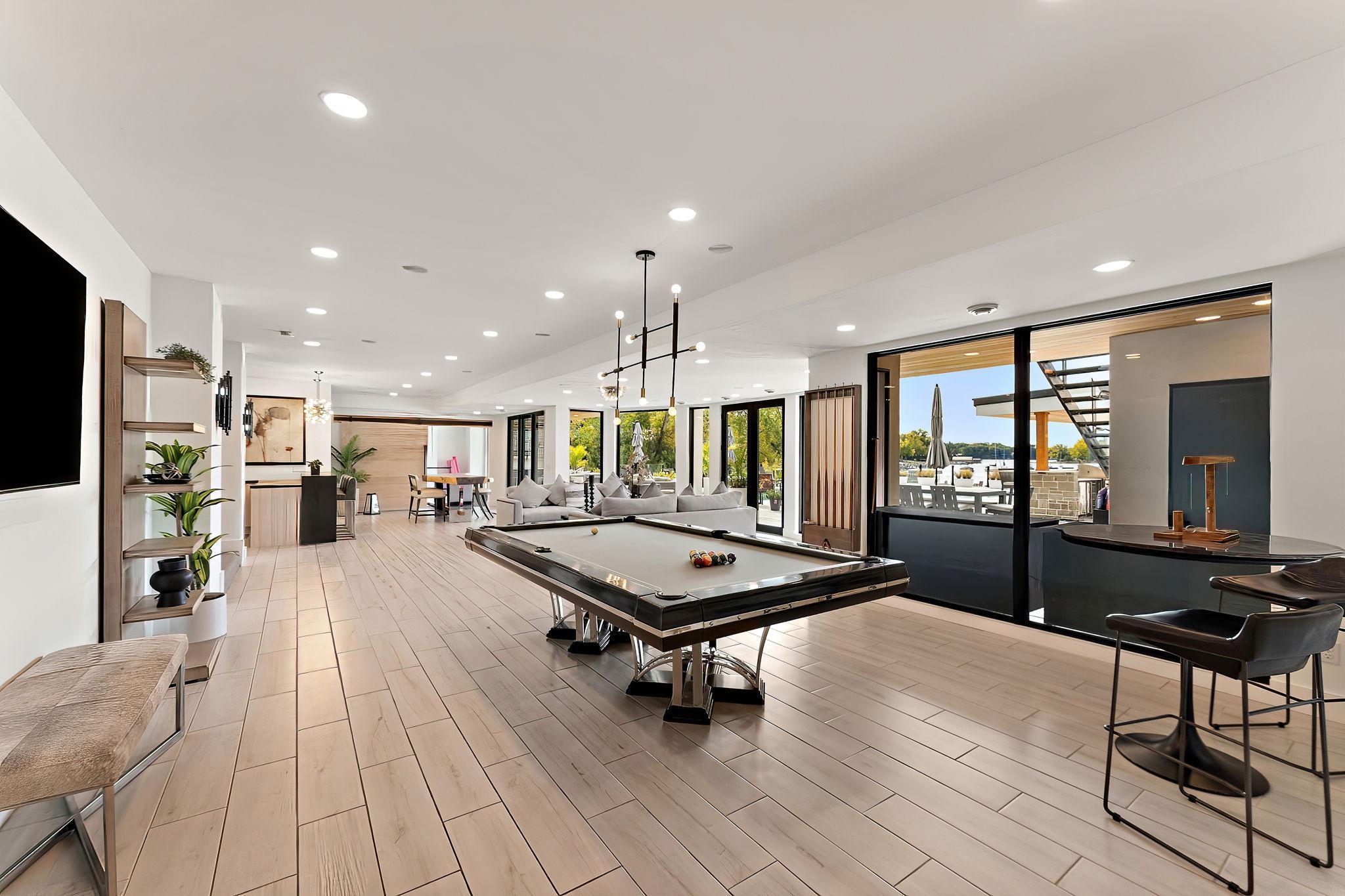 Wayzata, Minnesota, 55391, United States, 8 Bedrooms Bedrooms, ,11 BathroomsBathrooms,Residential,Active,1959932