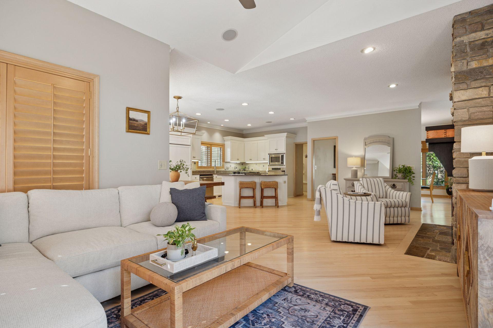 Eden Prairie, Minnesota, 55347, United States, 5 Bedrooms Bedrooms, ,5 BathroomsBathrooms,Residential,Active,2007097