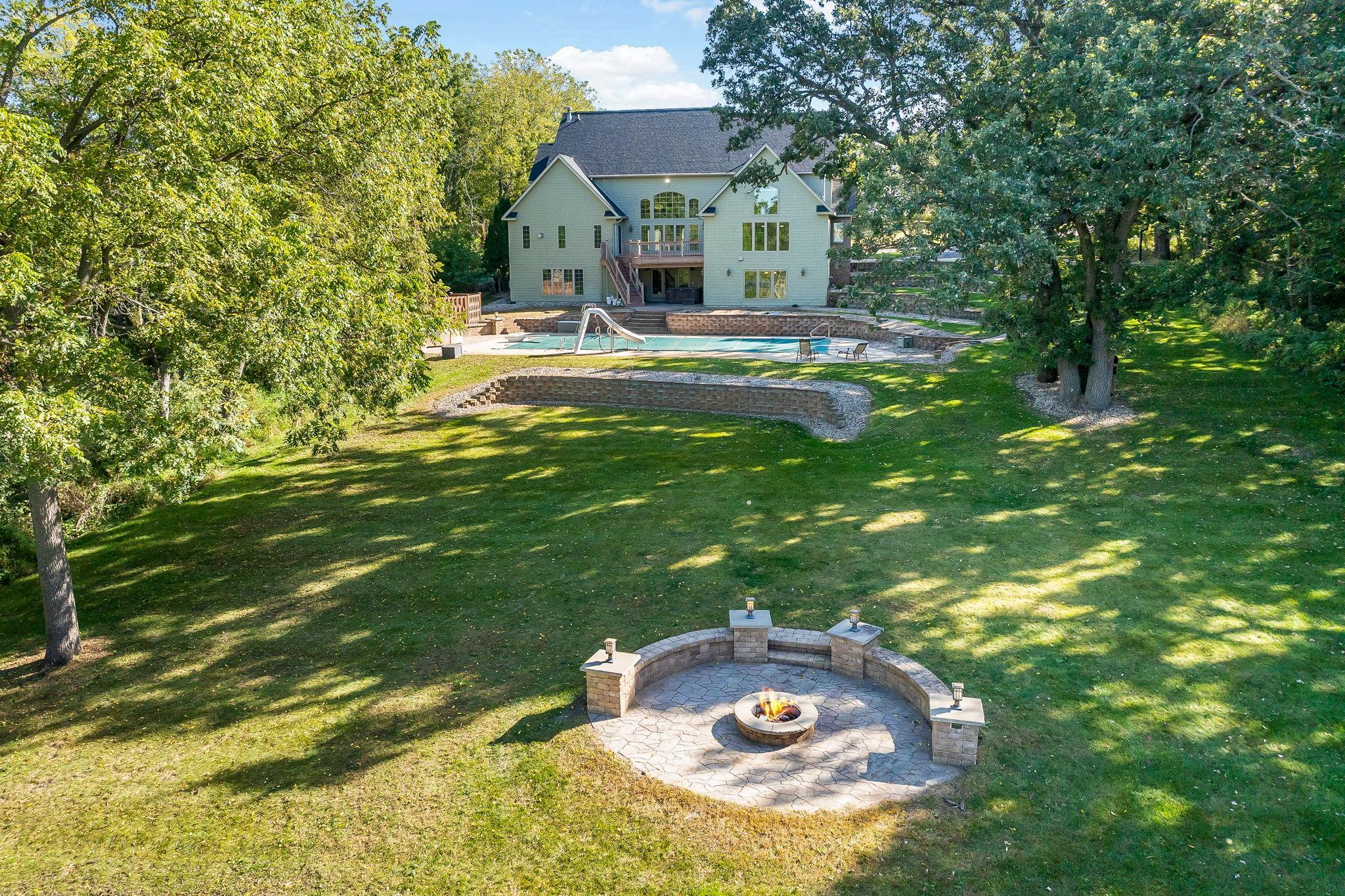 Fairmont, Minnesota, 56031, United States, 5 Bedrooms Bedrooms, ,6 BathroomsBathrooms,Residential,Active,1953012