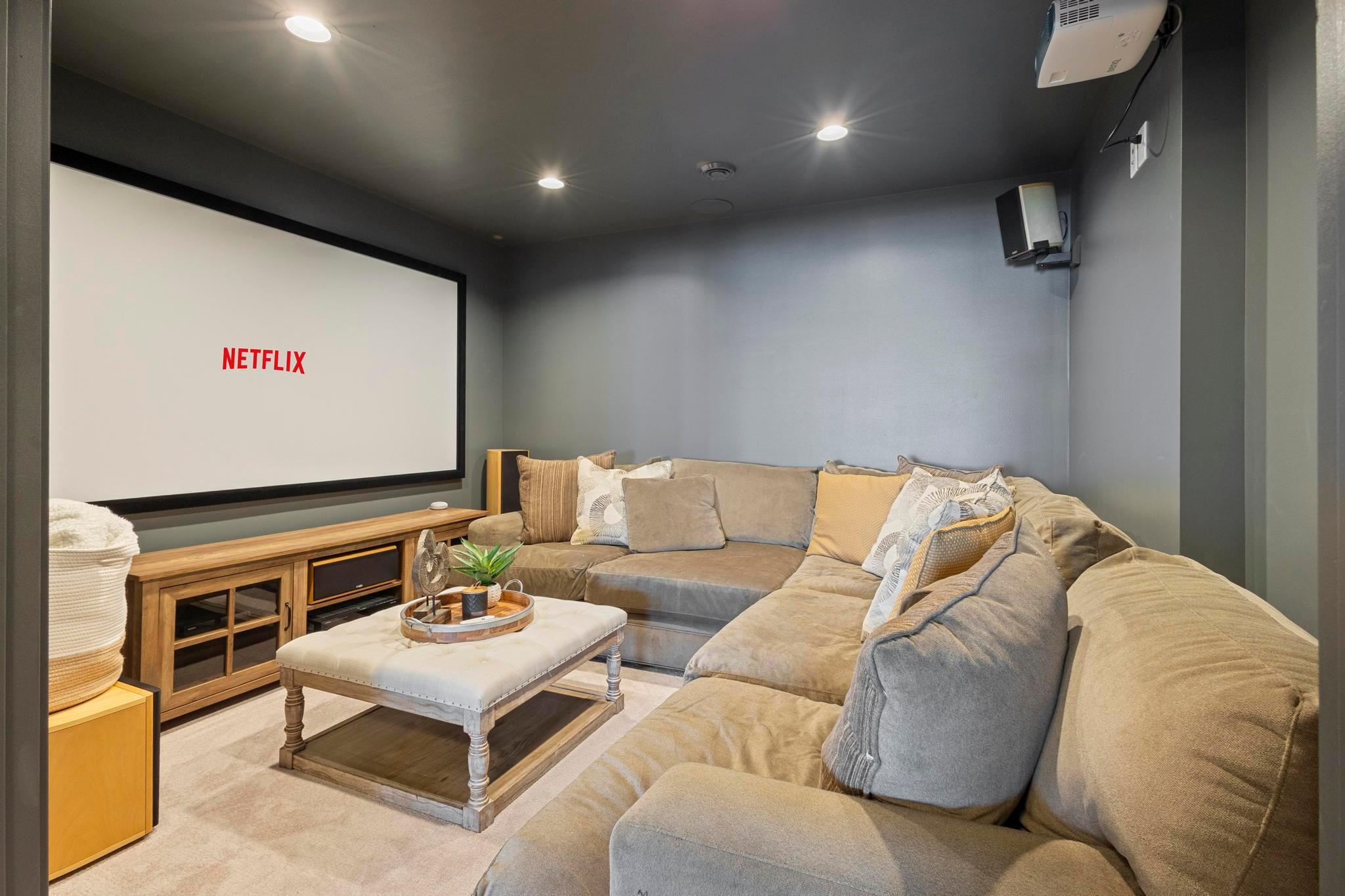 Excelsior, Minnesota, 55331, United States, 5 Bedrooms Bedrooms, ,5 BathroomsBathrooms,Residential,Active,1880009