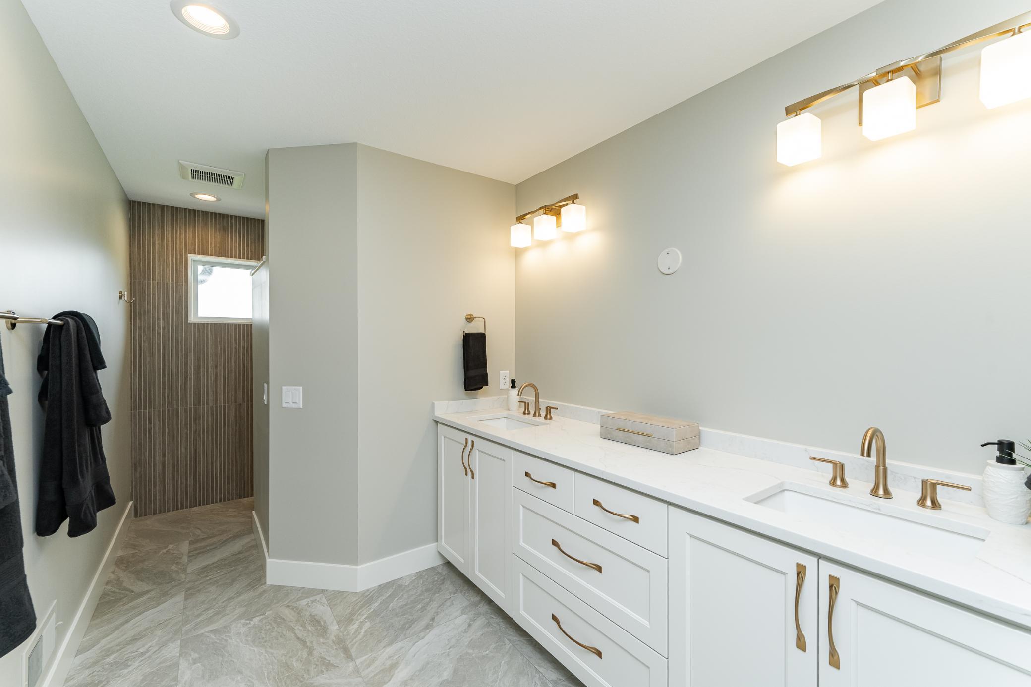 Rochester, Minnesota, 55902, United States, 6 Bedrooms Bedrooms, ,5 BathroomsBathrooms,Residential,Active,1936101