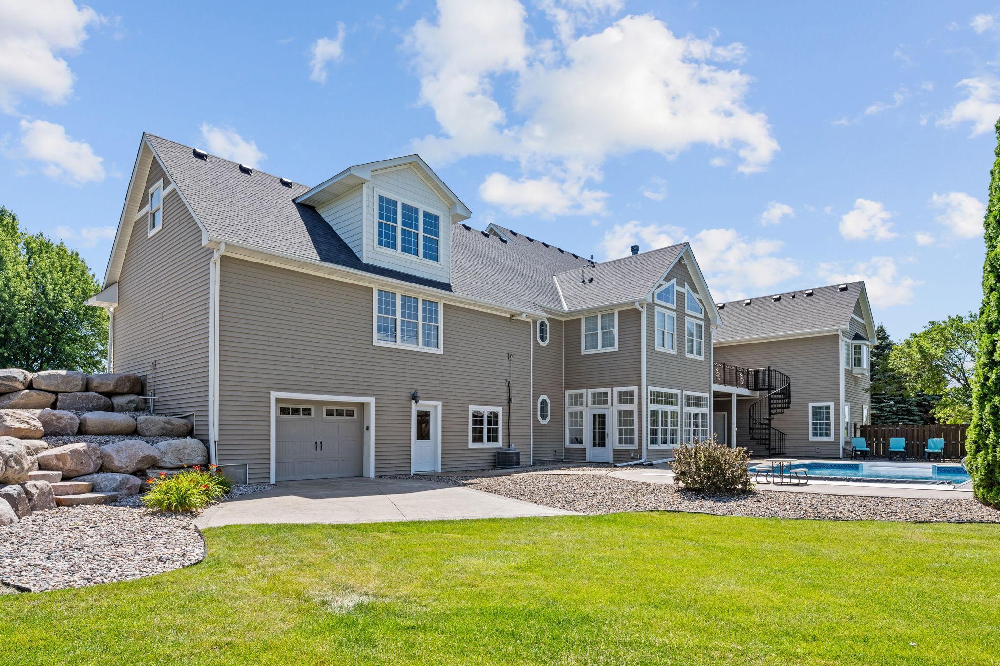 Elko, Minnesota, 55020, United States, 5 Bedrooms Bedrooms, ,5 BathroomsBathrooms,Residential,Active,1942358