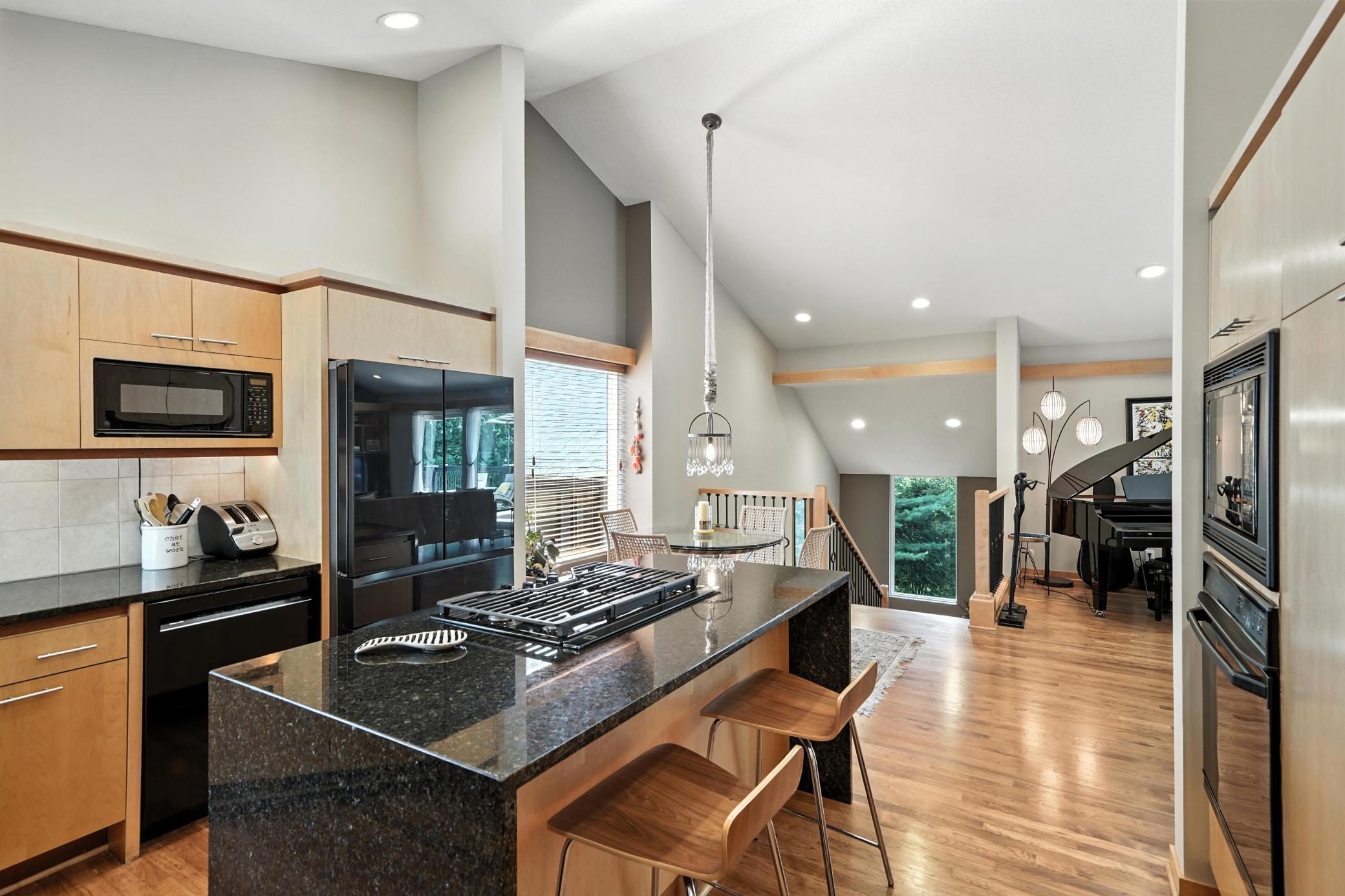 Minnetonka, Minnesota, 55345, United States, 5 Bedrooms Bedrooms, ,3 BathroomsBathrooms,Residential,Active,1971001