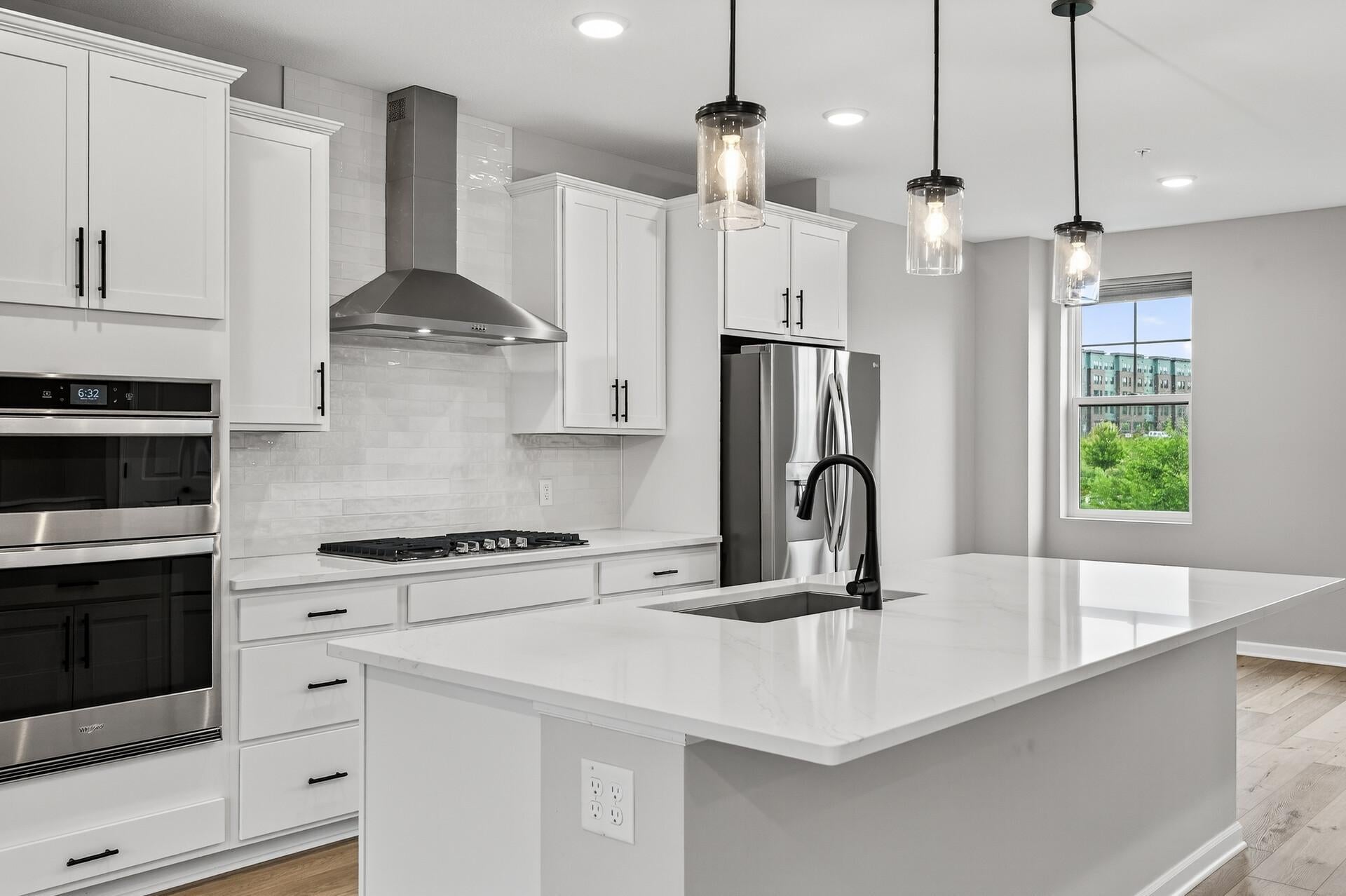 Saint Paul, Minnesota, 55116, United States, 4 Bedrooms Bedrooms, ,4 BathroomsBathrooms,Residential,Active,2003561