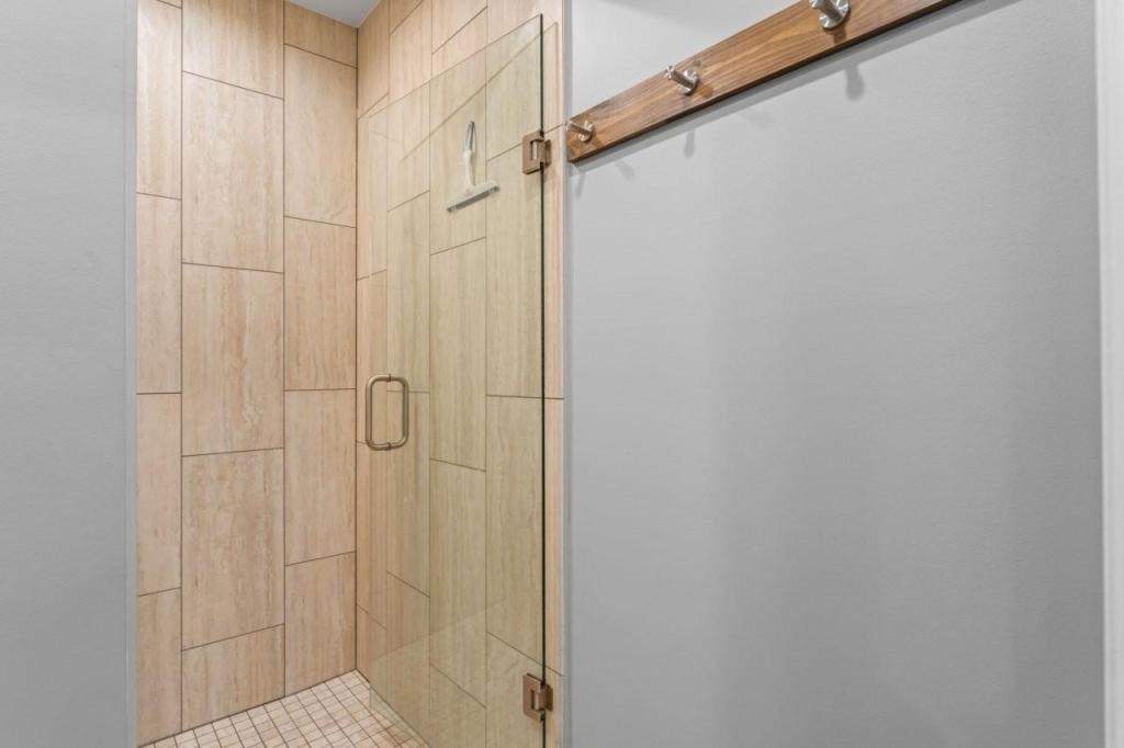 Rochester, Minnesota, 55902, United States, 5 Bedrooms Bedrooms, ,3 BathroomsBathrooms,Residential,Active,1899217