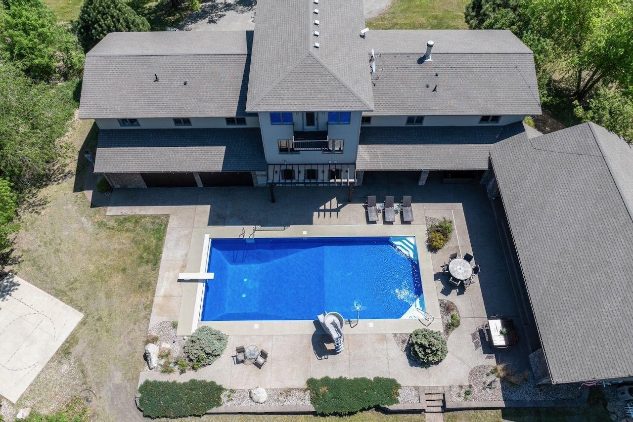Elysian, Minnesota, 56028, United States, 6 Bedrooms Bedrooms, ,6 BathroomsBathrooms,Residential,Active,1831792
