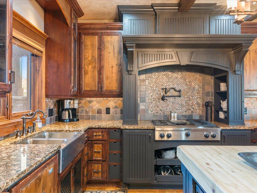 Brainerd, Minnesota, 56401, United States, 5 Bedrooms Bedrooms, ,5 BathroomsBathrooms,Residential,Active,1762863