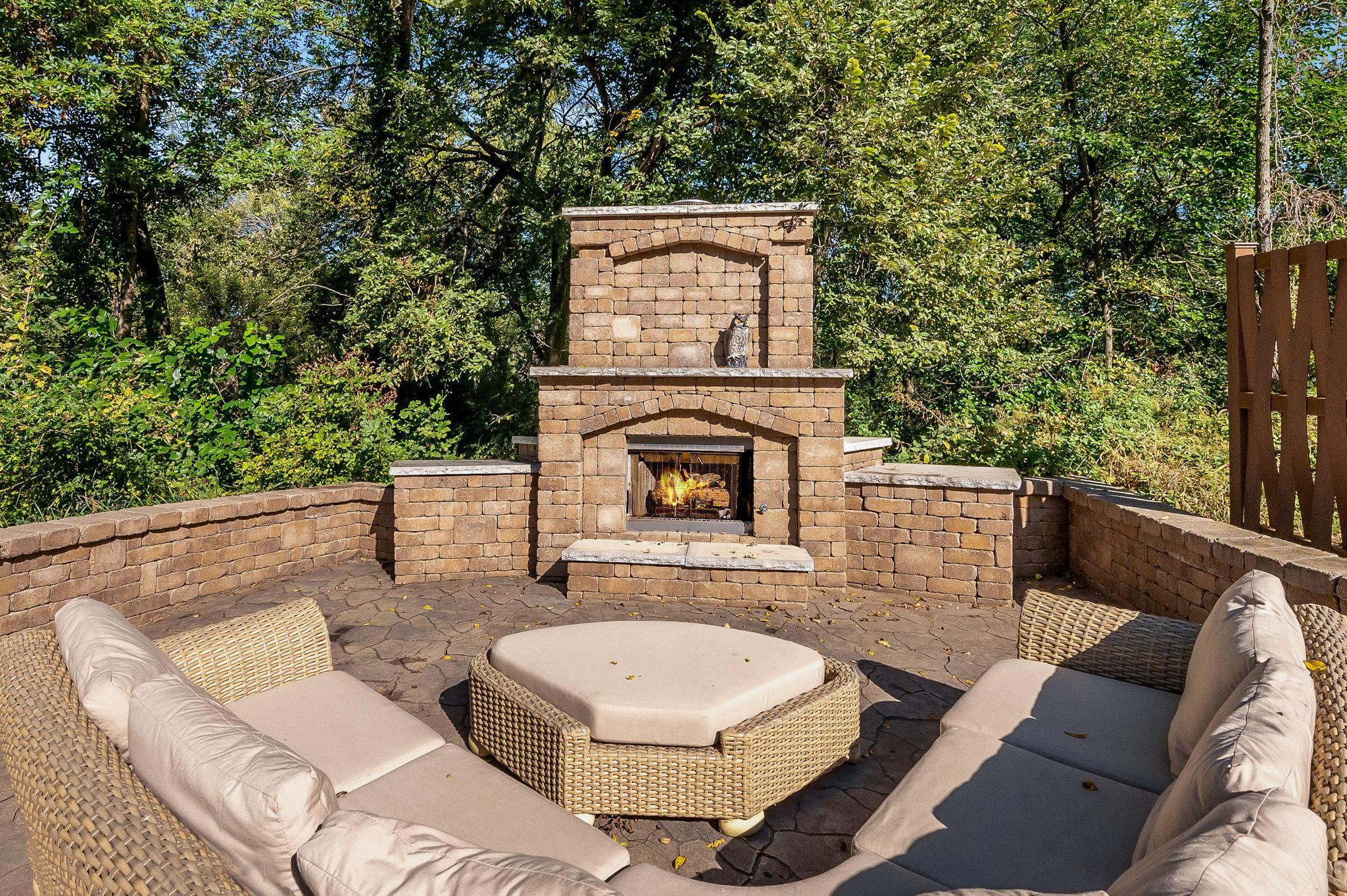 Fairmont, Minnesota, 56031, United States, 5 Bedrooms Bedrooms, ,6 BathroomsBathrooms,Residential,Active,1953012