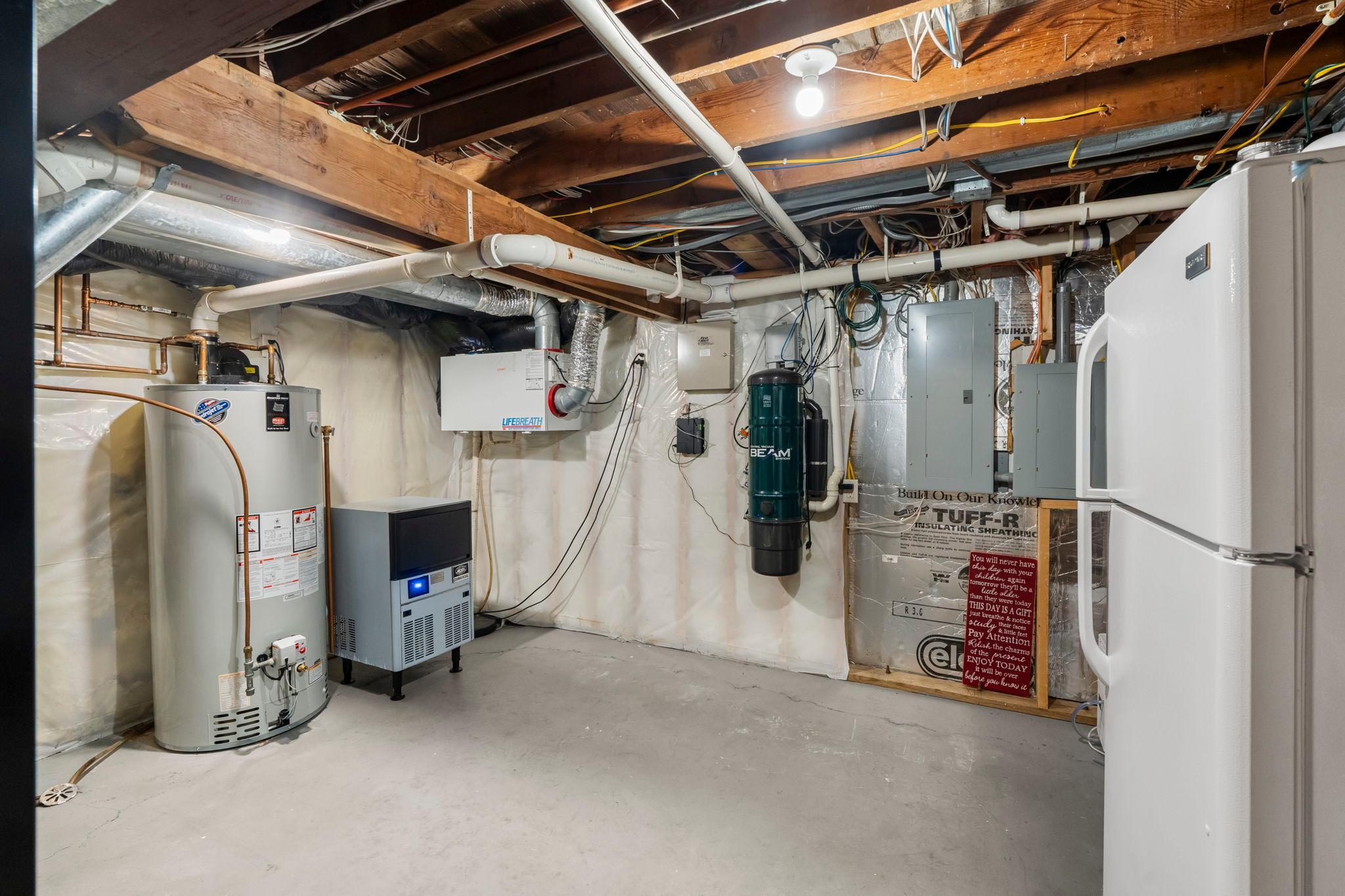 Arden Hills, Minnesota, 55112, United States, 4 Bedrooms Bedrooms, ,3 BathroomsBathrooms,Residential,Active,1973290