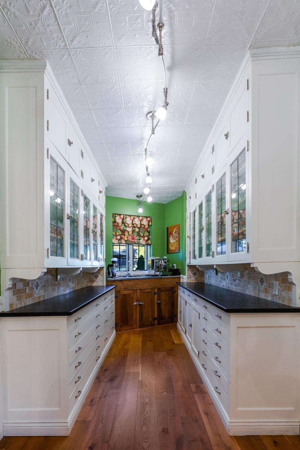 Winona, Minnesota, 55987, United States, 6 Bedrooms Bedrooms, ,6 BathroomsBathrooms,Residential,Active,1926925