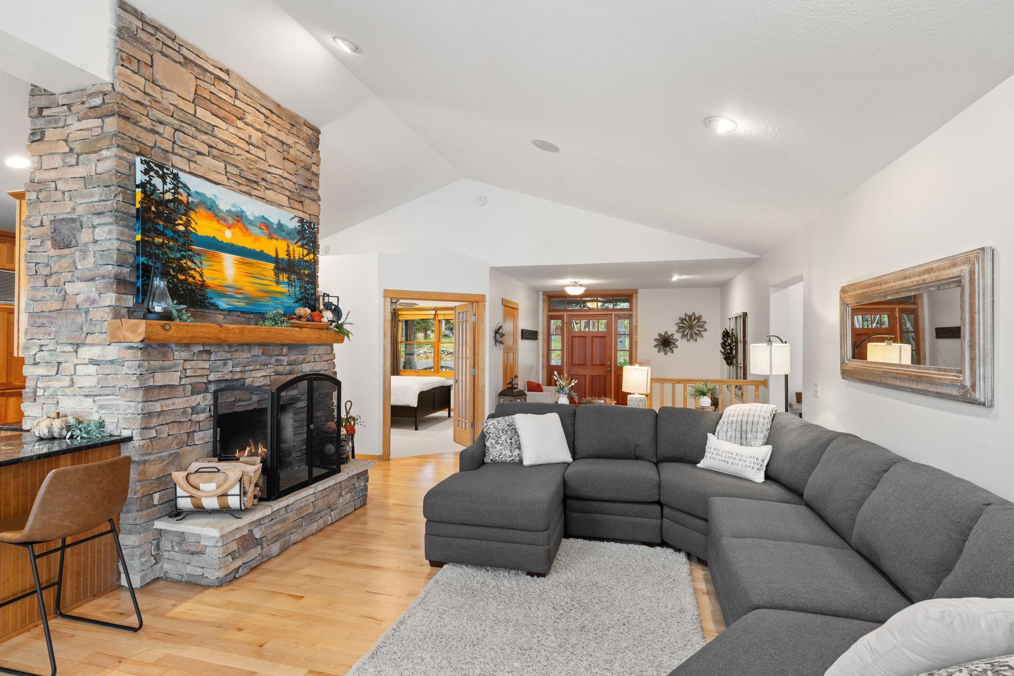 Arden Hills, Minnesota, 55112, United States, 4 Bedrooms Bedrooms, ,3 BathroomsBathrooms,Residential,Active,1973290