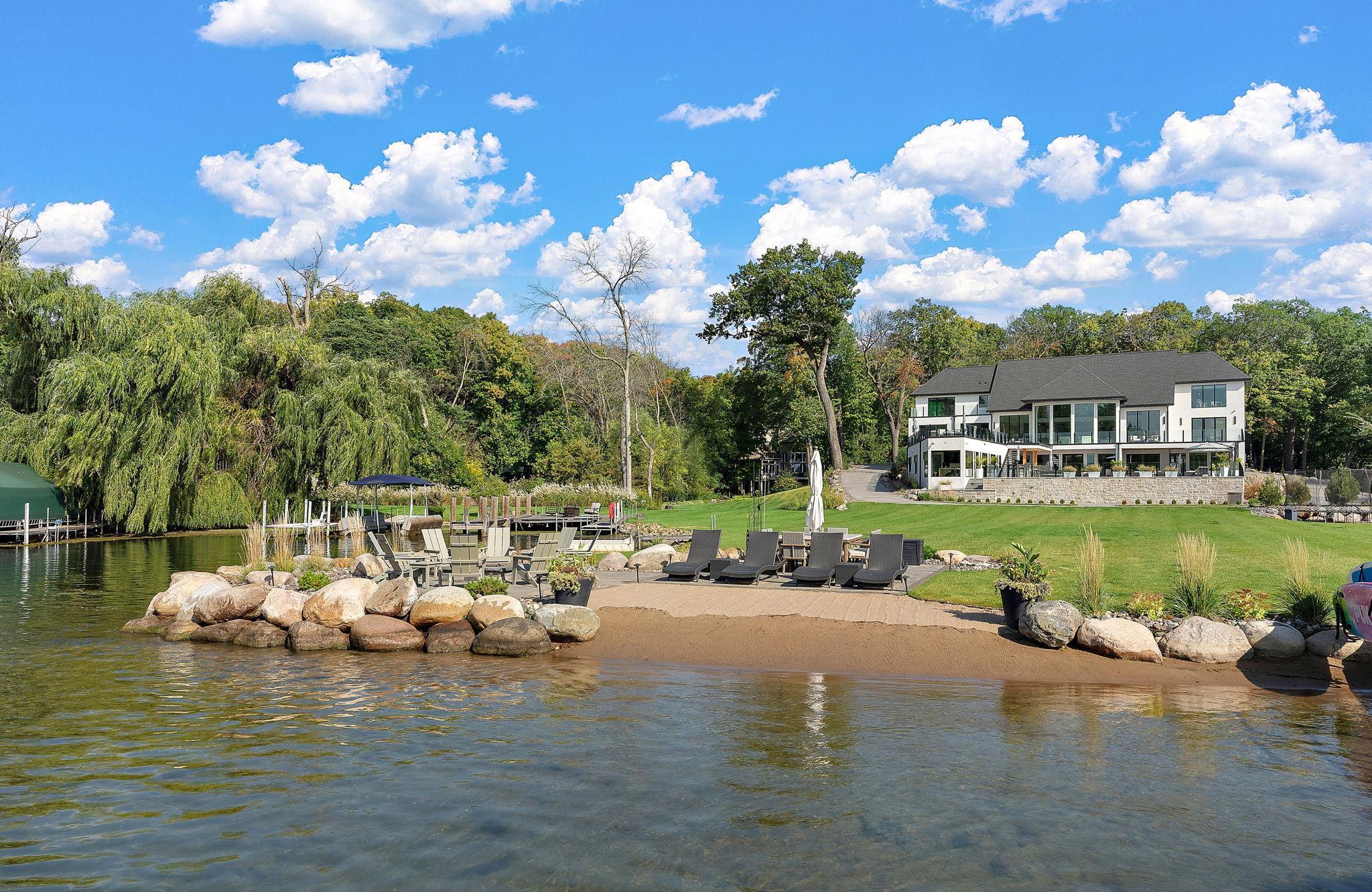 Wayzata, Minnesota, 55391, United States, 8 Bedrooms Bedrooms, ,11 BathroomsBathrooms,Residential,Active,1959932