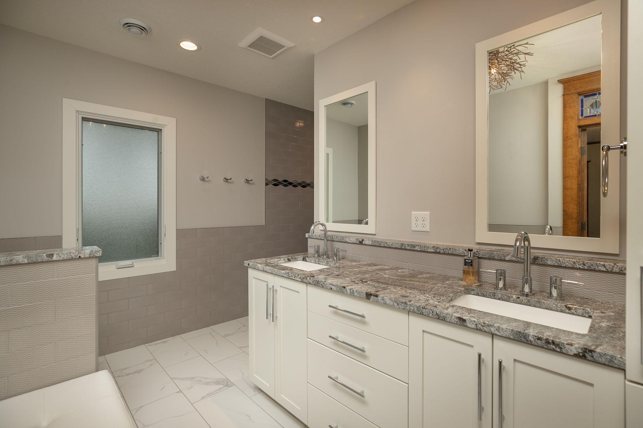 Rochester, Minnesota, 55902, United States, ,4 BathroomsBathrooms,Residential,Active,1762862