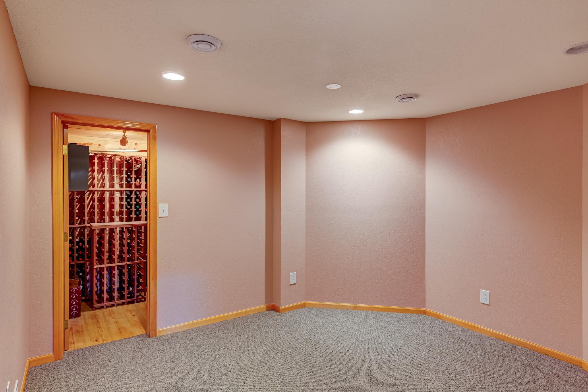 Afton, Minnesota, 55001, United States, 6 Bedrooms Bedrooms, ,6 BathroomsBathrooms,Residential,Active,1973262