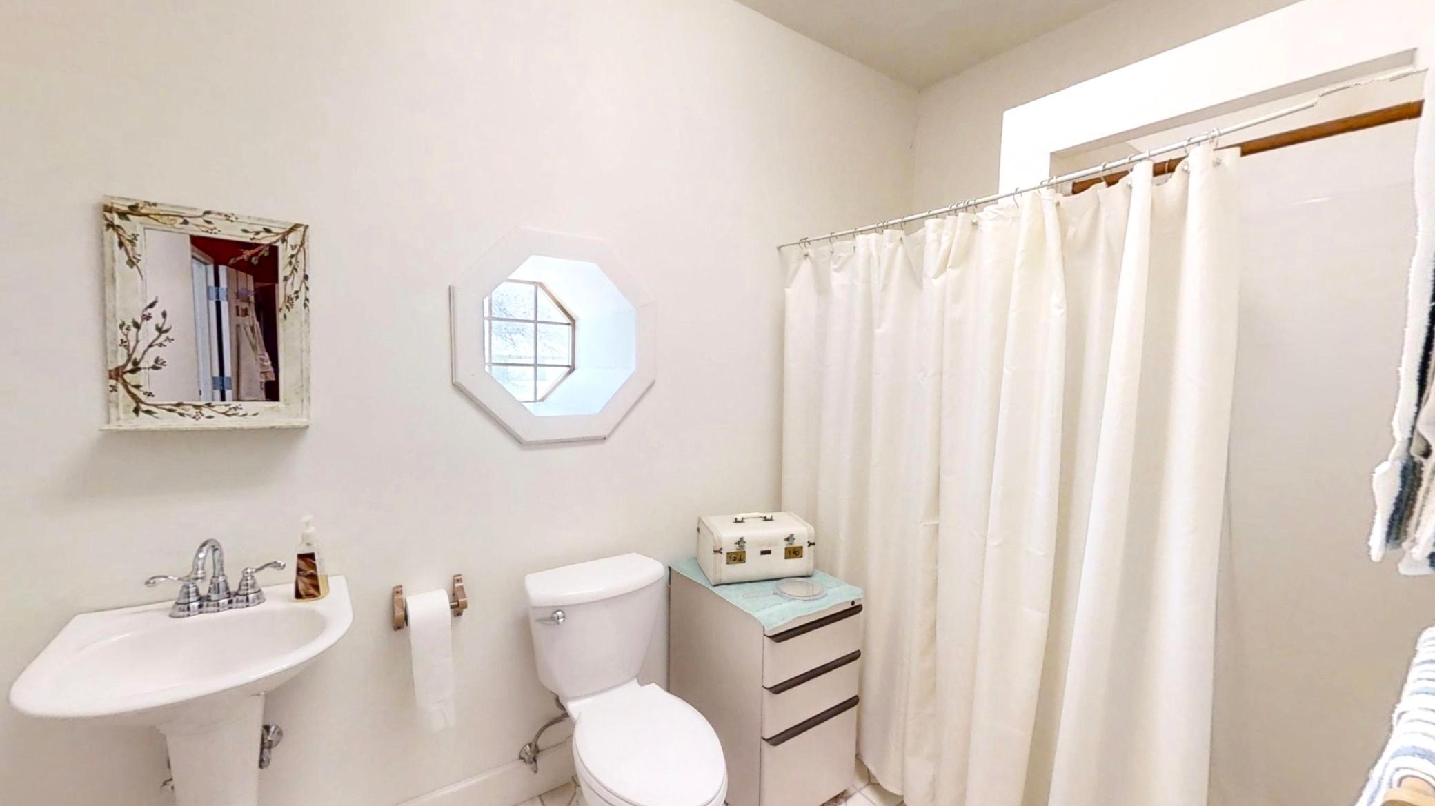 Northfield, Minnesota, 55057, United States, 3 Bedrooms Bedrooms, ,3 BathroomsBathrooms,Residential,Active,1920261