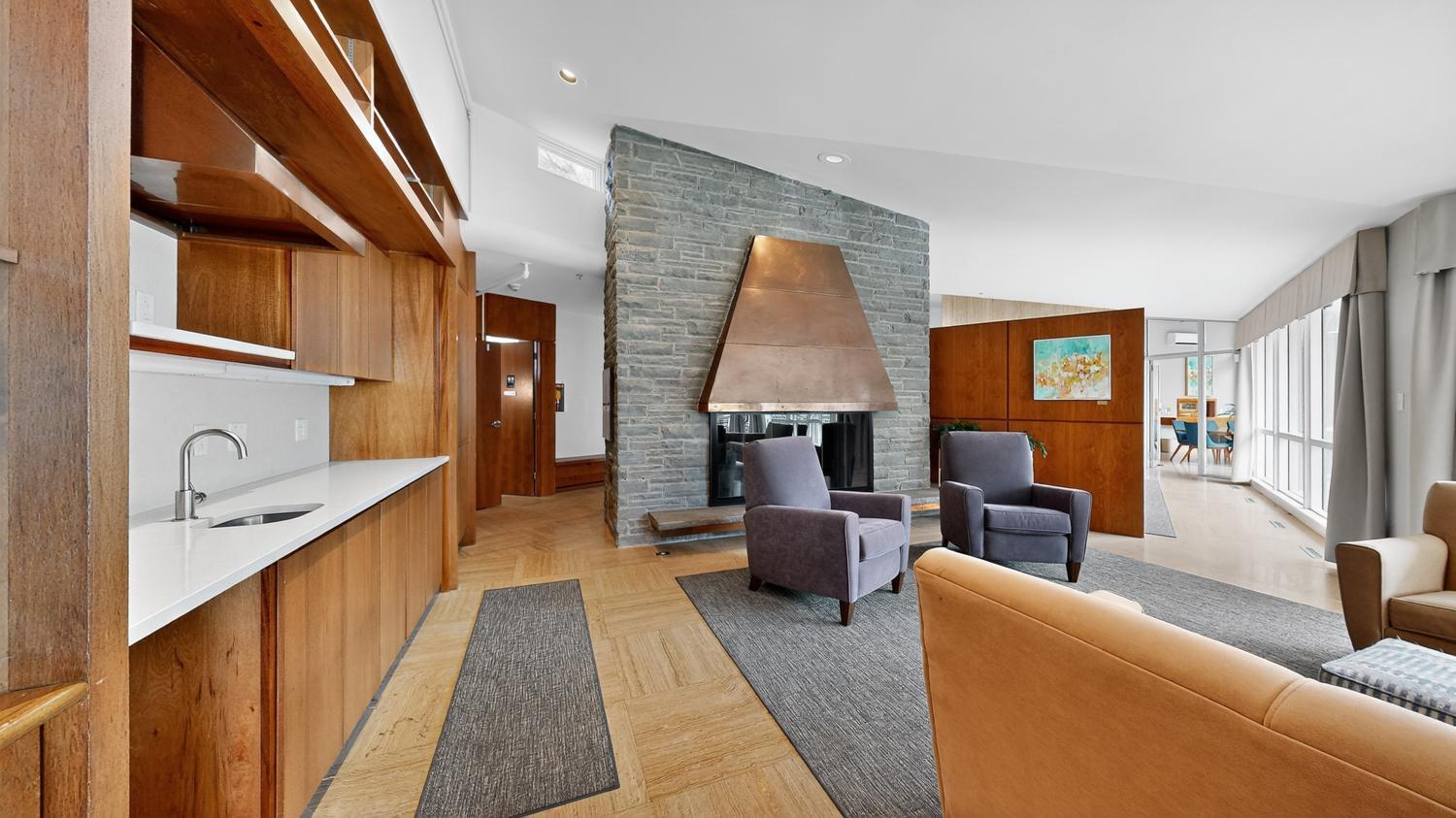 Rochester, Minnesota, 55902, United States, 10 Bedrooms Bedrooms, ,6 BathroomsBathrooms,Residential,Active,1970931